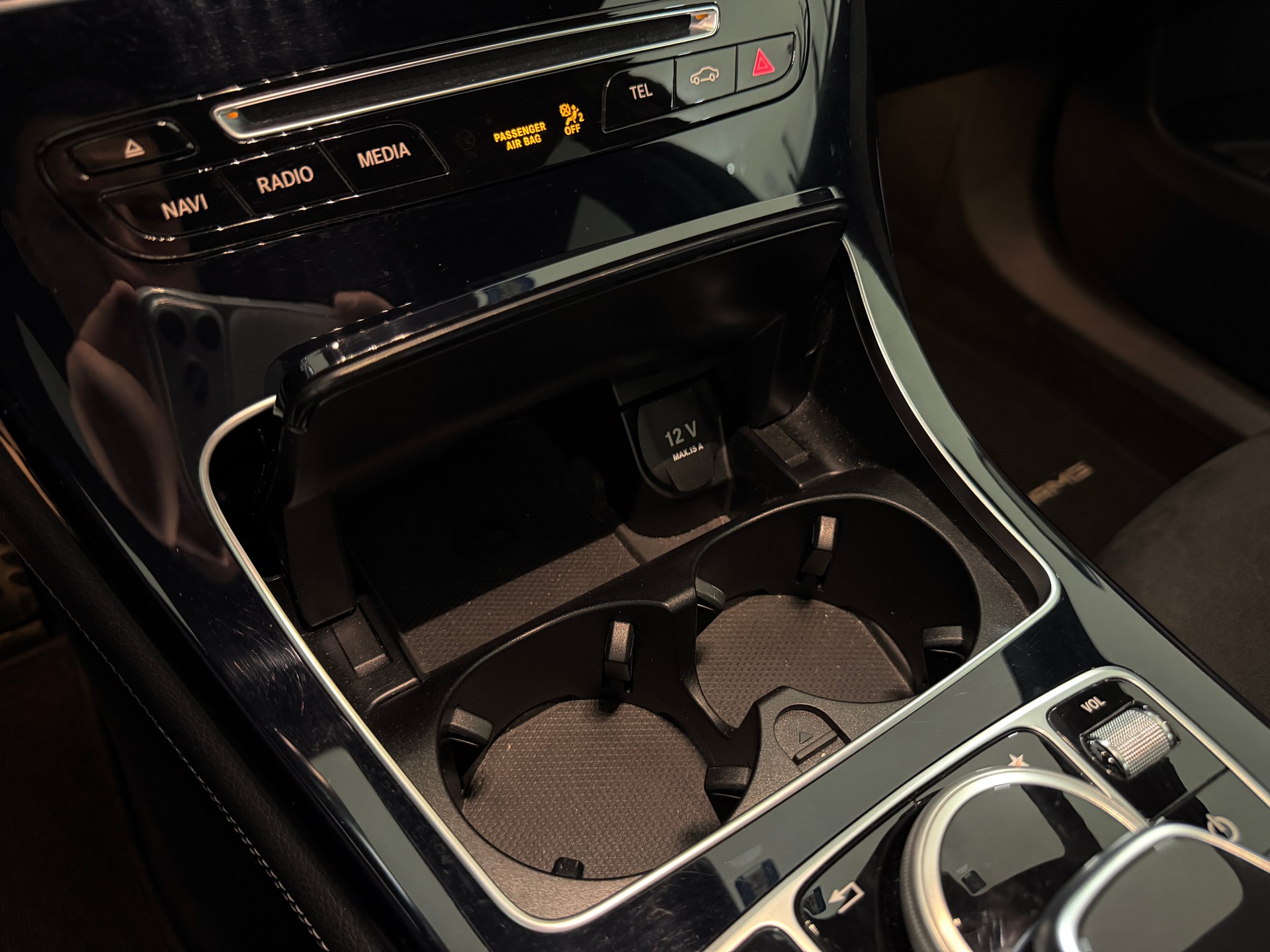 MERCEDES-BENZ GLC 220 d AMG Line 4Matic 9G-Tronic-image-19