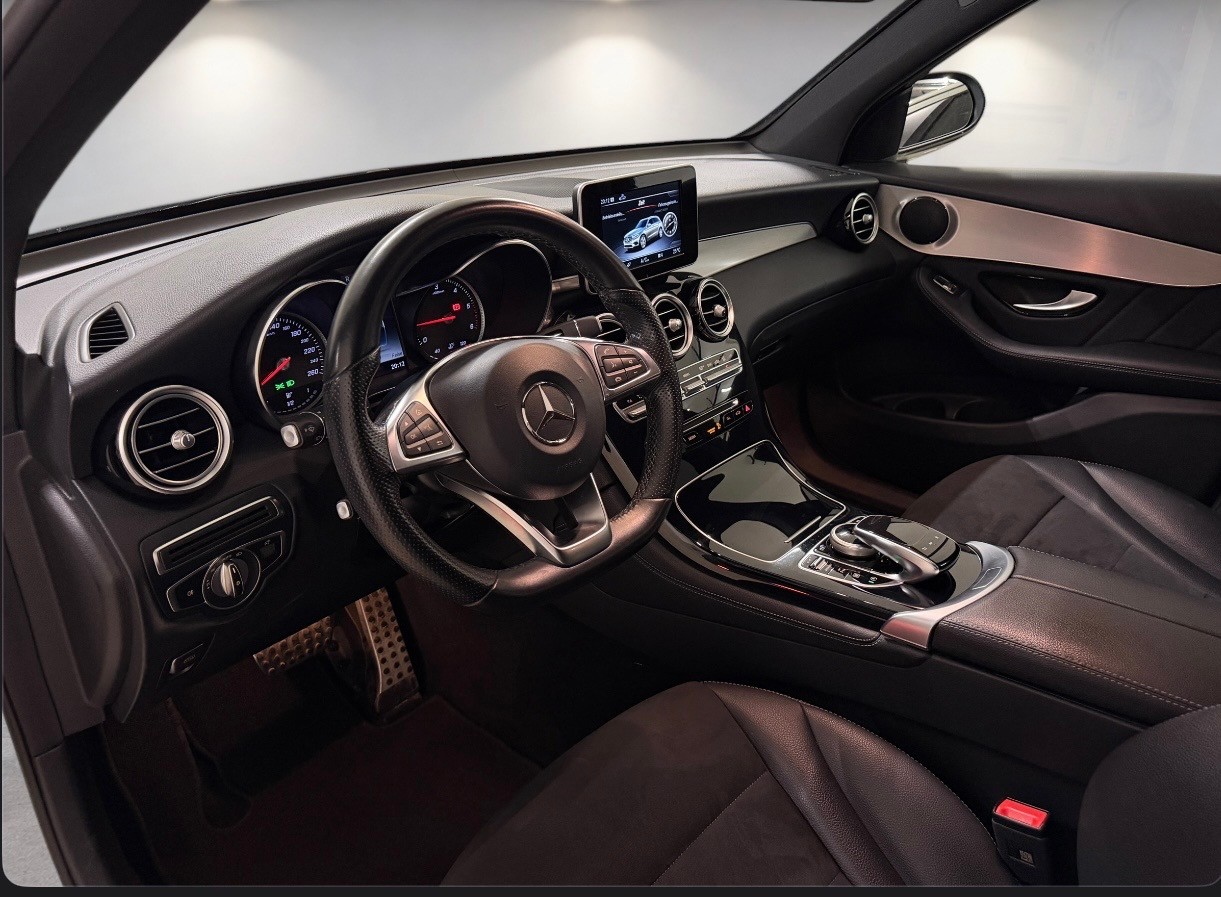 MERCEDES-BENZ GLC 220 d AMG Line 4Matic 9G-Tronic-image-8