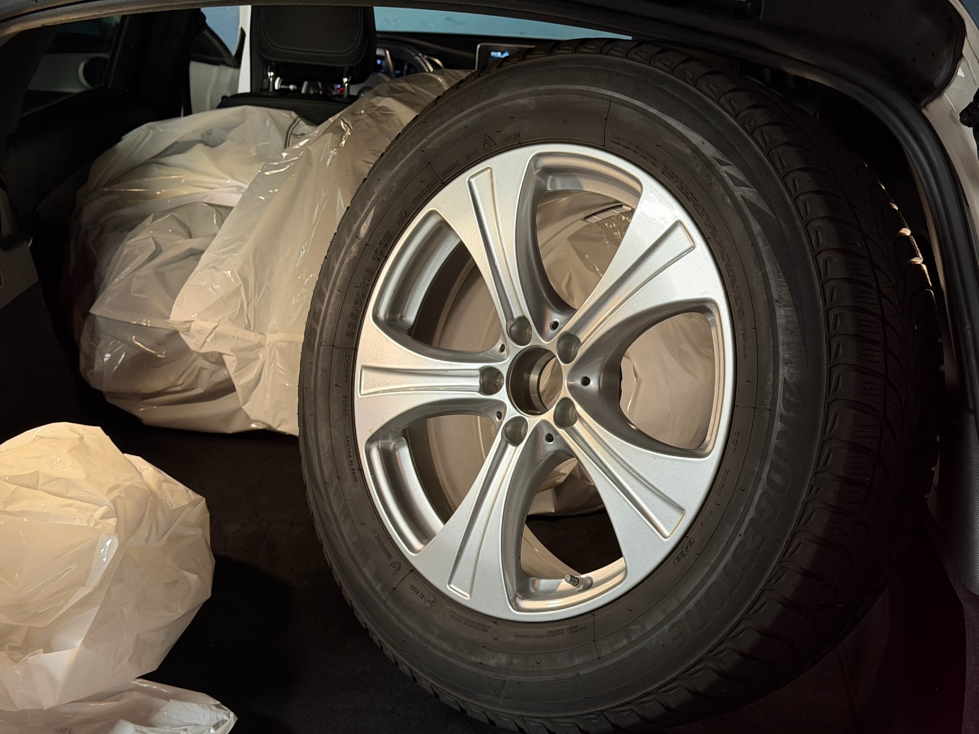 MERCEDES-BENZ GLC 220 d AMG Line 4Matic 9G-Tronic-image-25