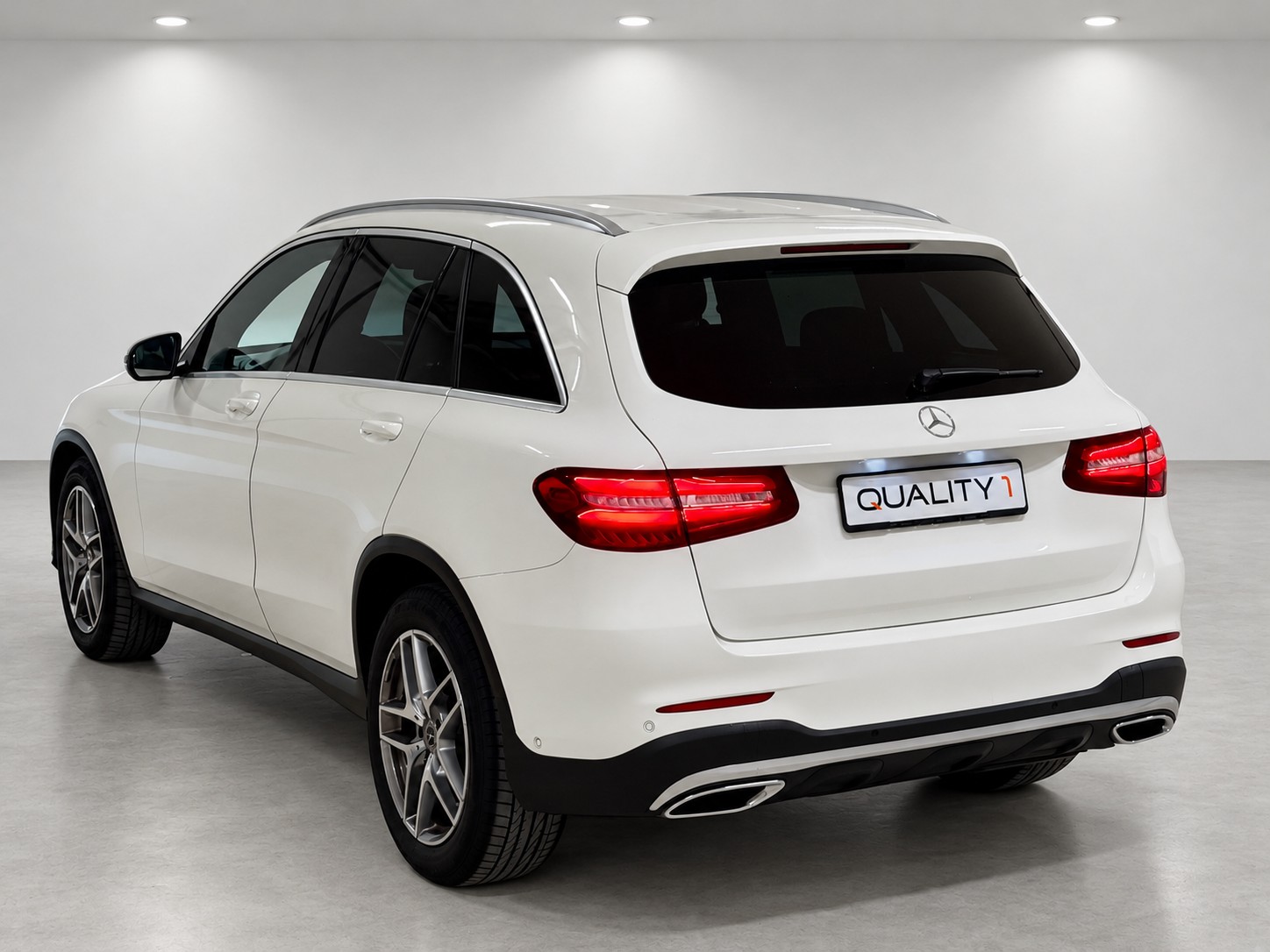 MERCEDES-BENZ GLC 220 d AMG Line 4Matic 9G-Tronic-image-3
