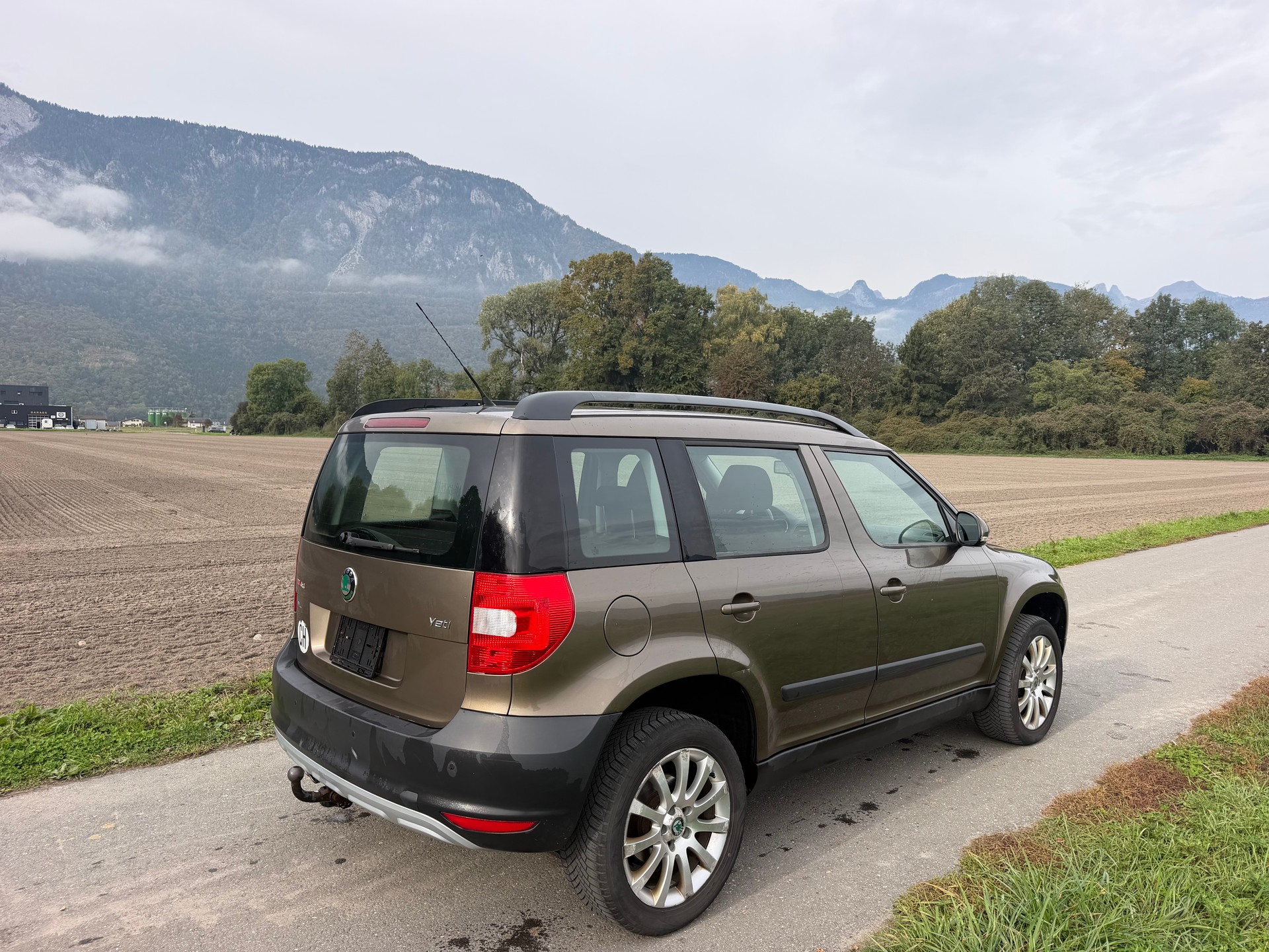 SKODA Yeti 2.0 TDI Experience 4x4-image-3