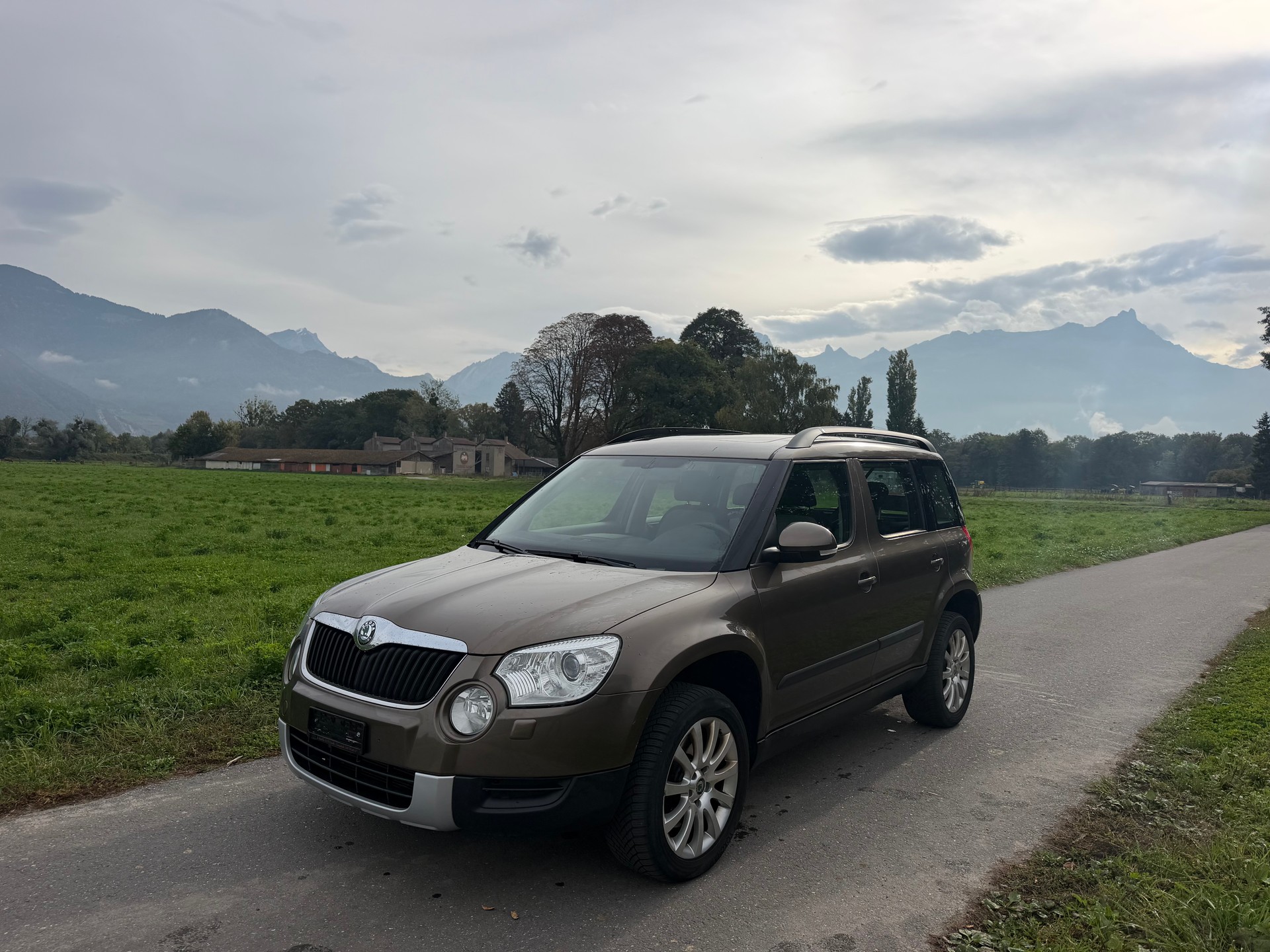 SKODA Yeti 2.0 TDI Experience 4x4-image-2