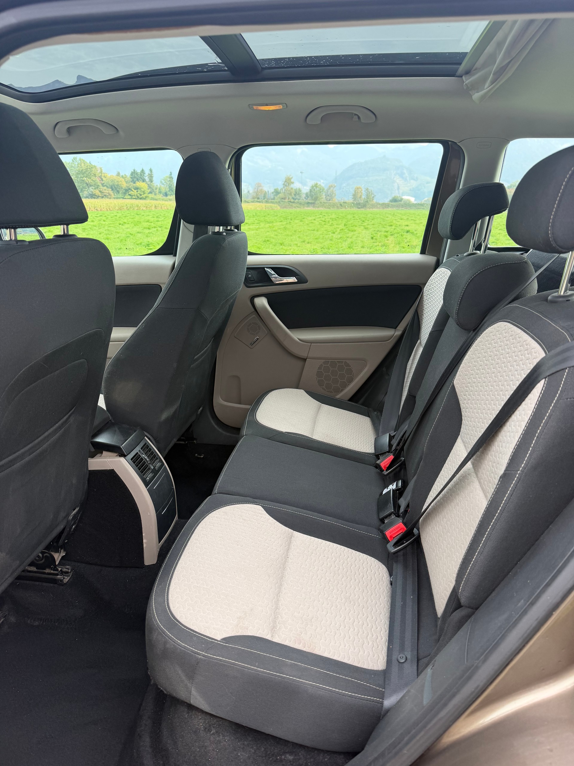SKODA Yeti 2.0 TDI Experience 4x4-image-7