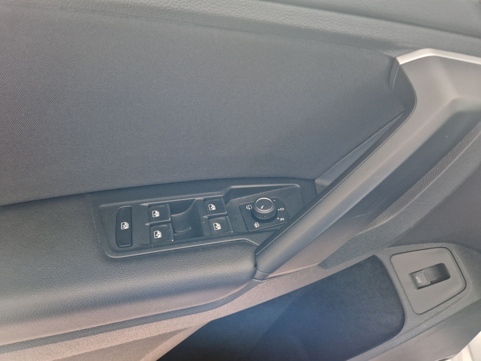 VW Tiguan 2.0TSI Comfortline 4Motion DSG-image-8