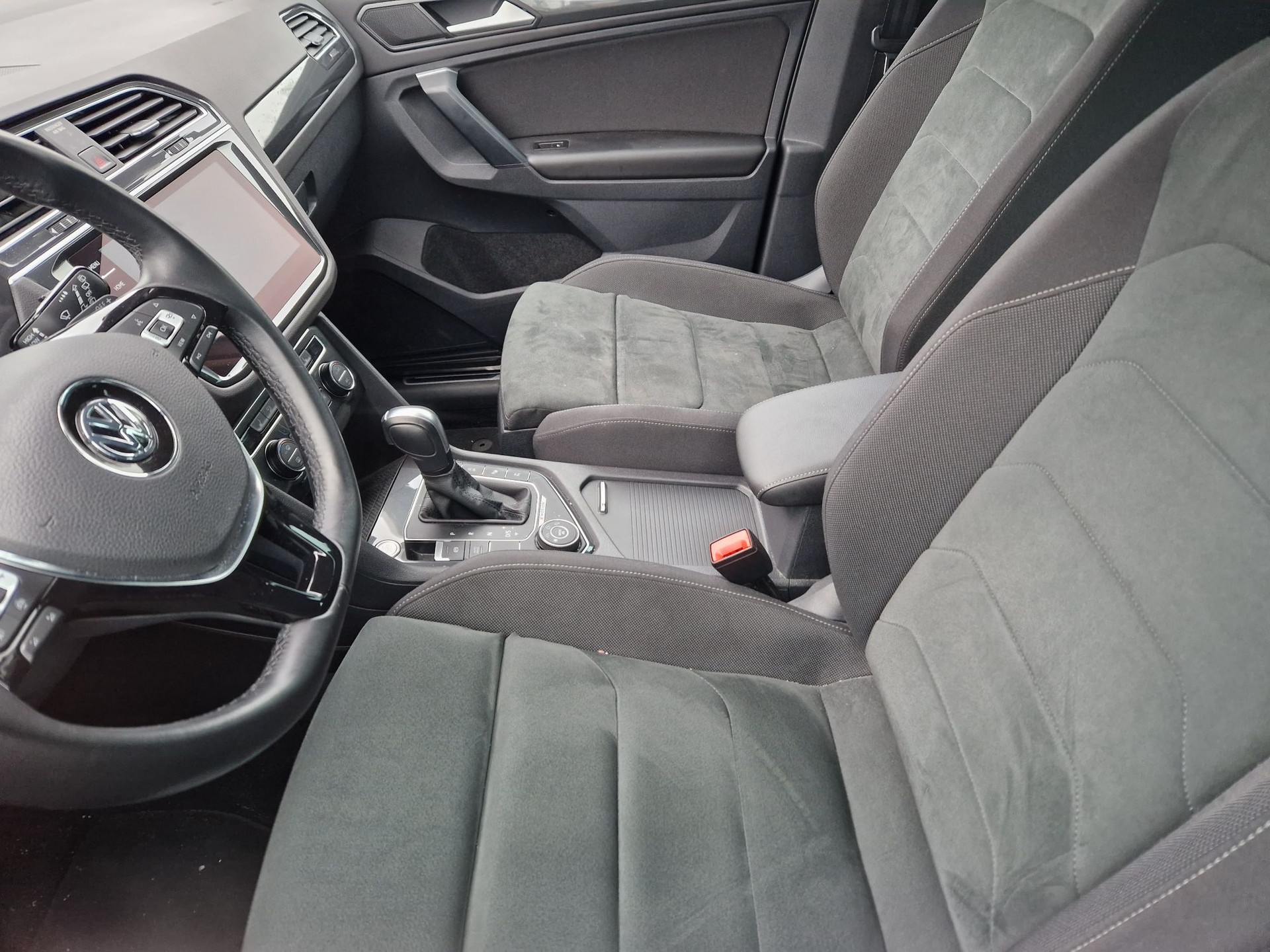 VW Tiguan 2.0TSI Comfortline 4Motion DSG-image-11