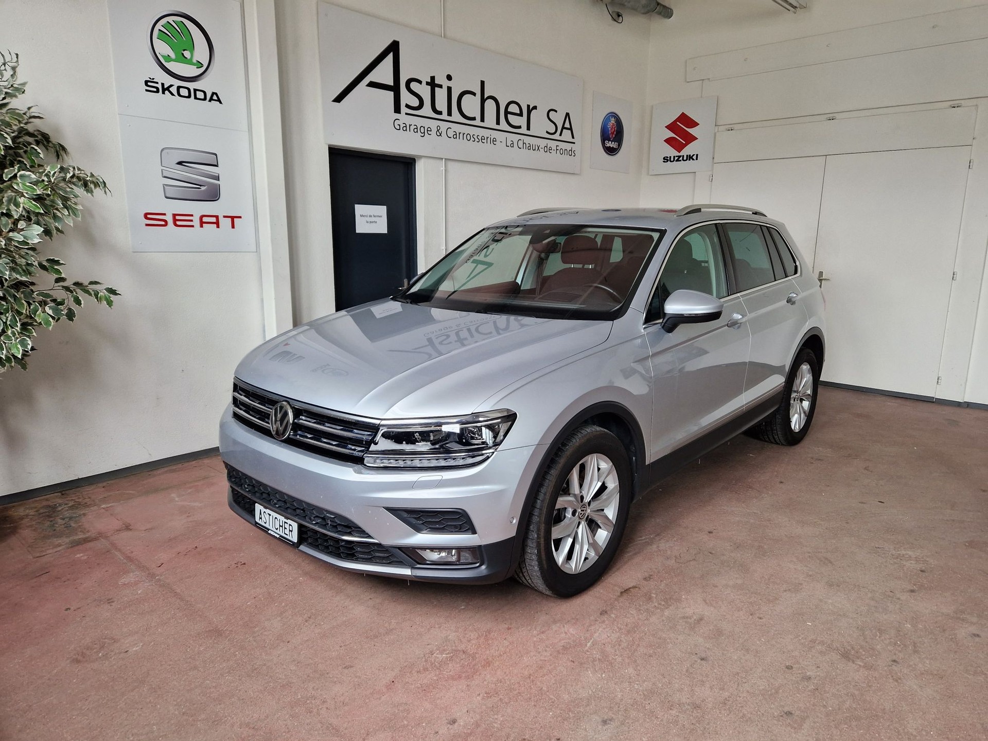 VW Tiguan 2.0TSI Comfortline 4Motion DSG-image-0