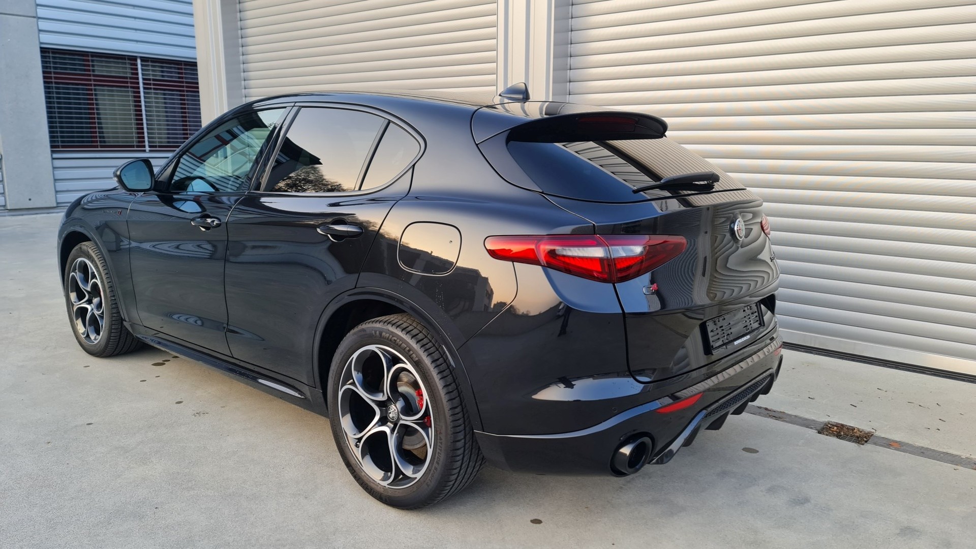 ALFA ROMEO Stelvio 2.0 Veloce TI Q4 Automatic-image-3
