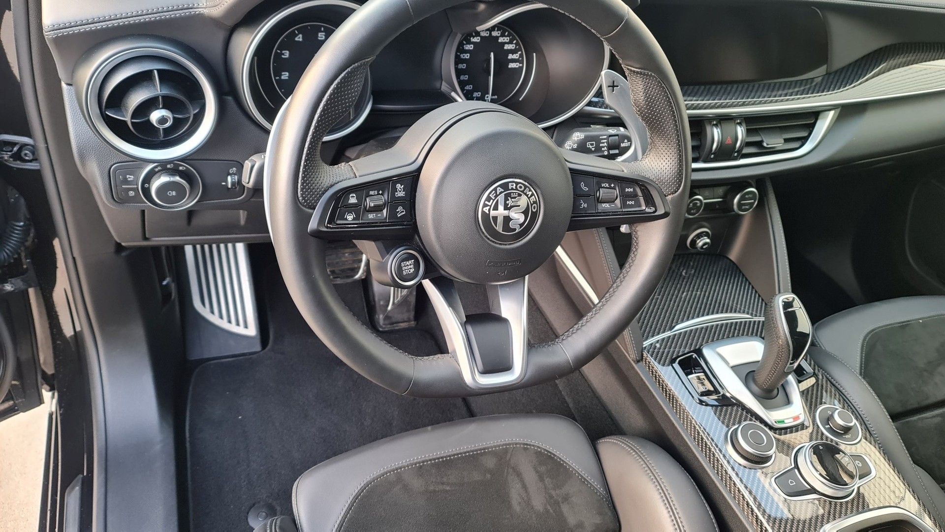 ALFA ROMEO Stelvio 2.0 Veloce TI Q4 Automatic-image-6