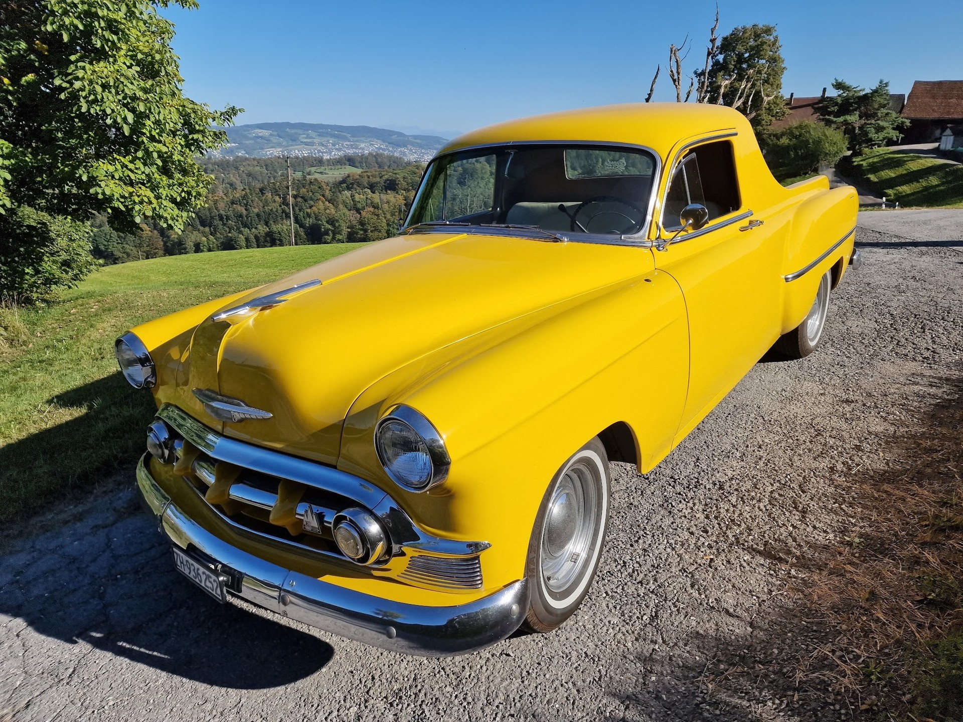 CHEVROLET Sedan-image-10