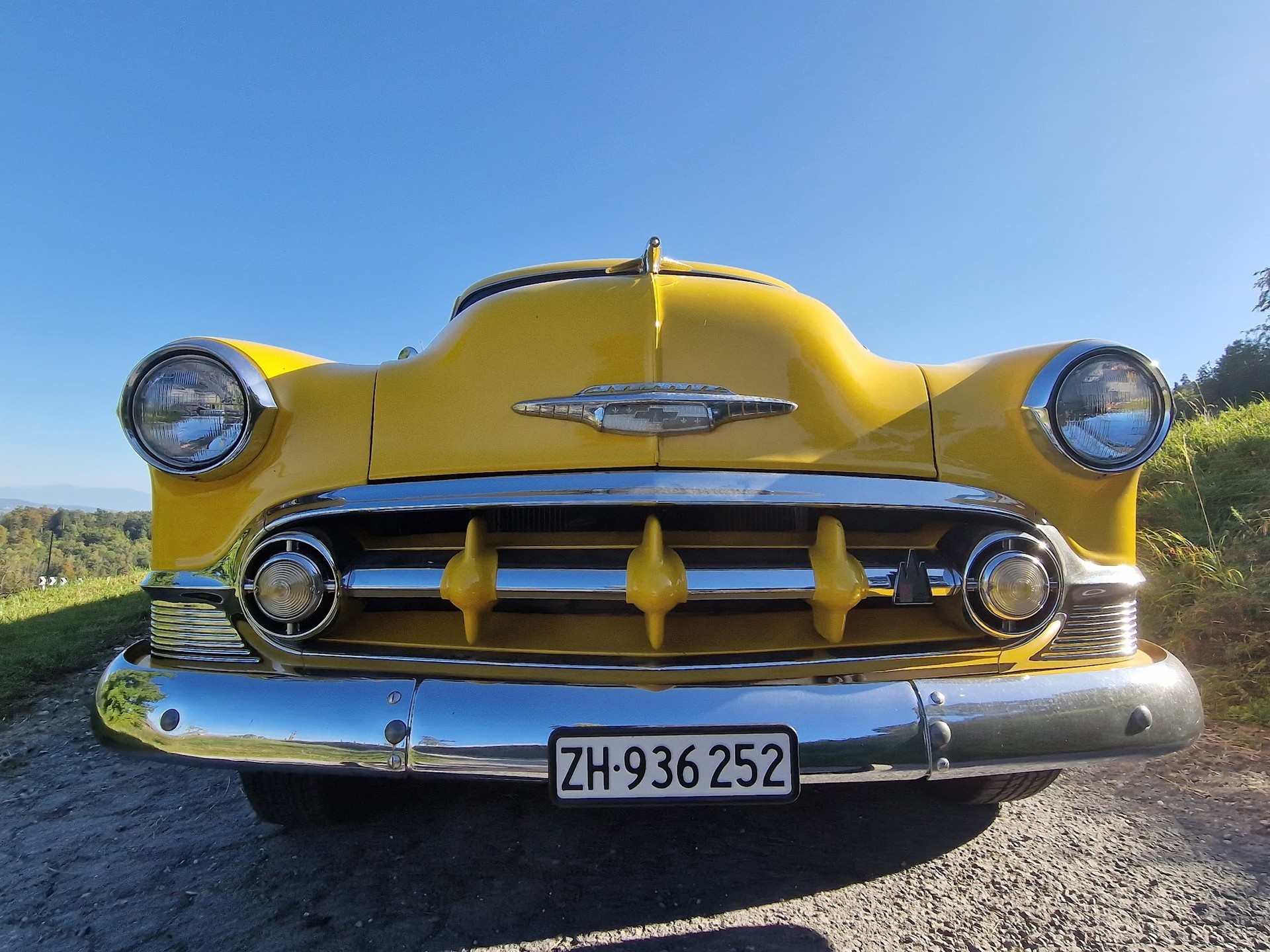 CHEVROLET Sedan-image-3