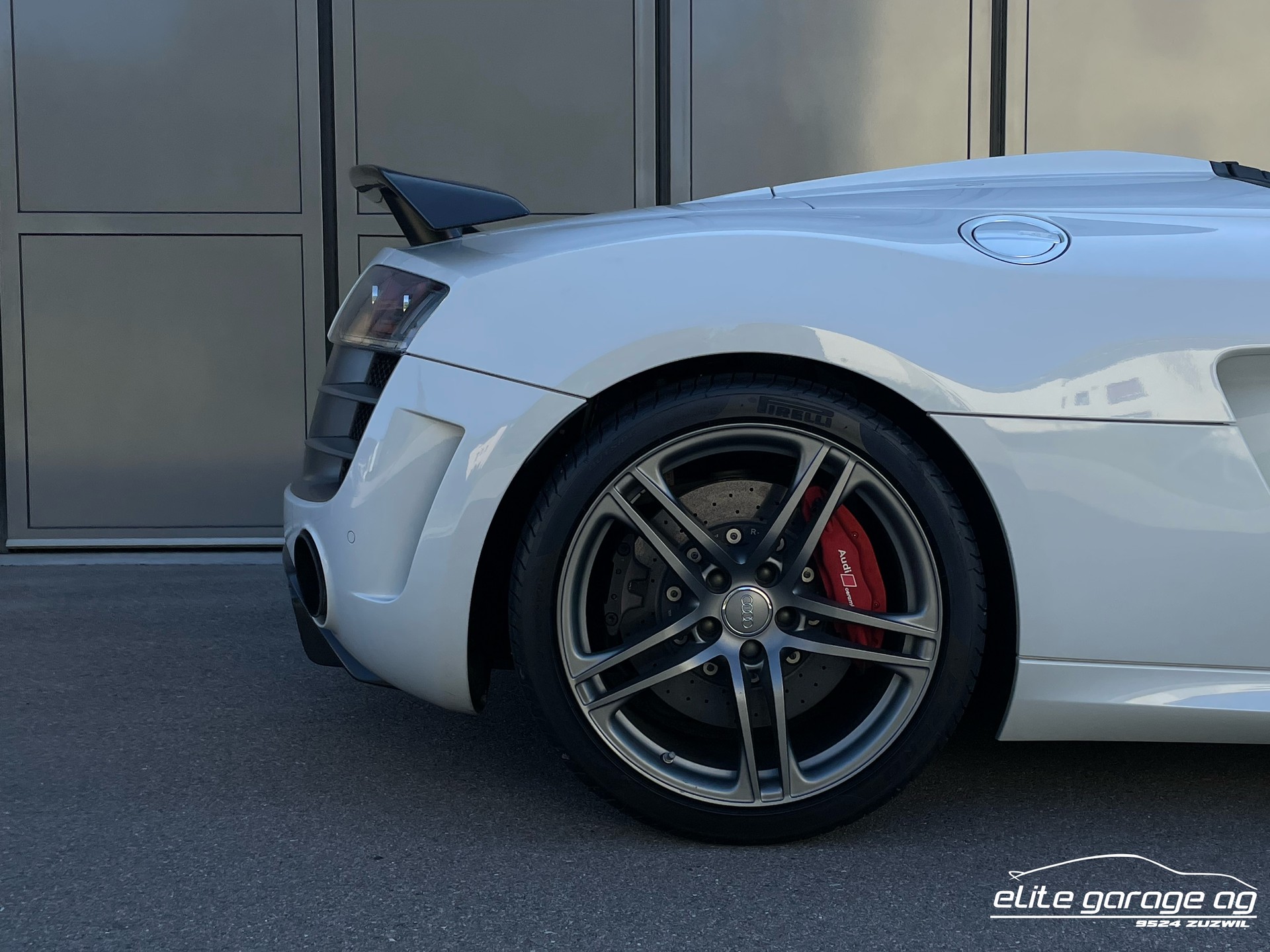 AUDI R8 GT Spyder 5.2 R-Tronic-image-9