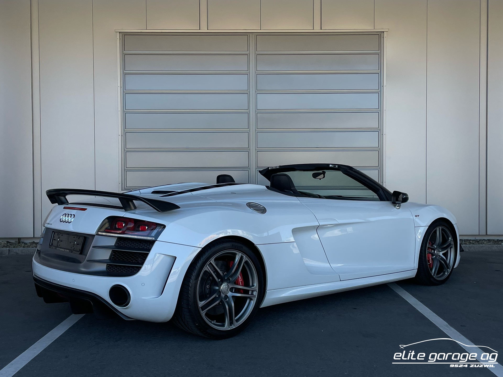 AUDI R8 GT Spyder 5.2 R-Tronic-image-4