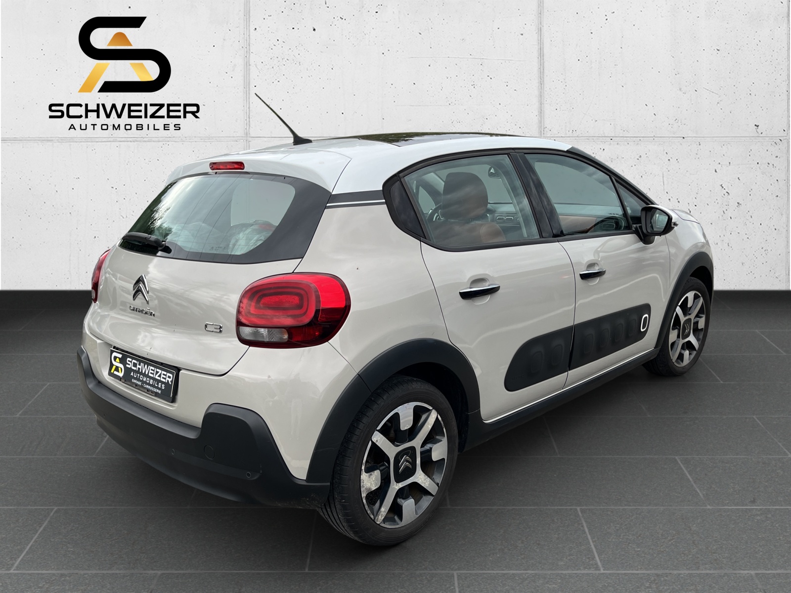CITROEN C3 1.2i PureTech Shine-image-6