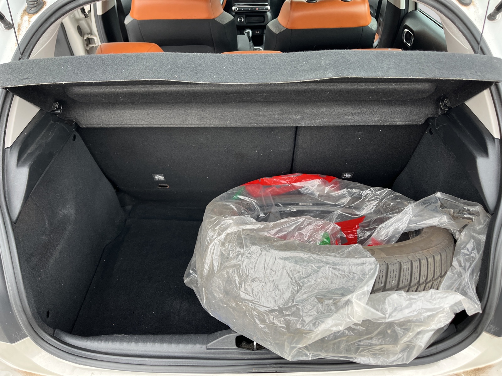 CITROEN C3 1.2i PureTech Shine-image-12