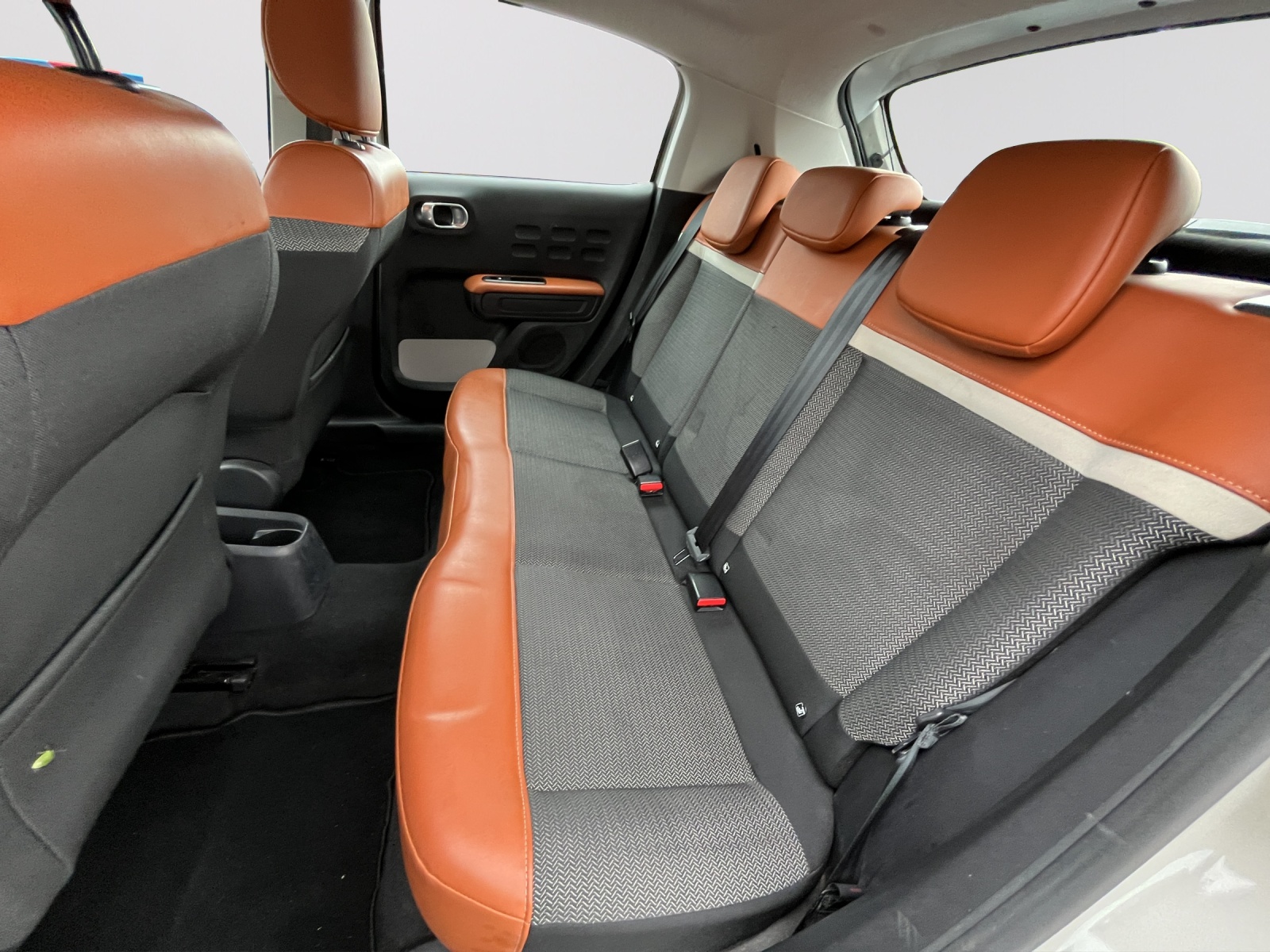 CITROEN C3 1.2i PureTech Shine-image-11