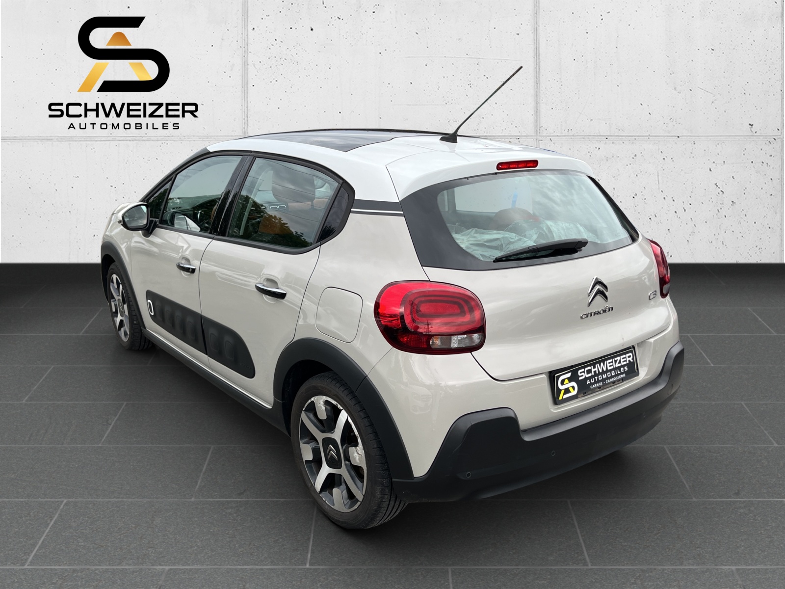 CITROEN C3 1.2i PureTech Shine-image-5
