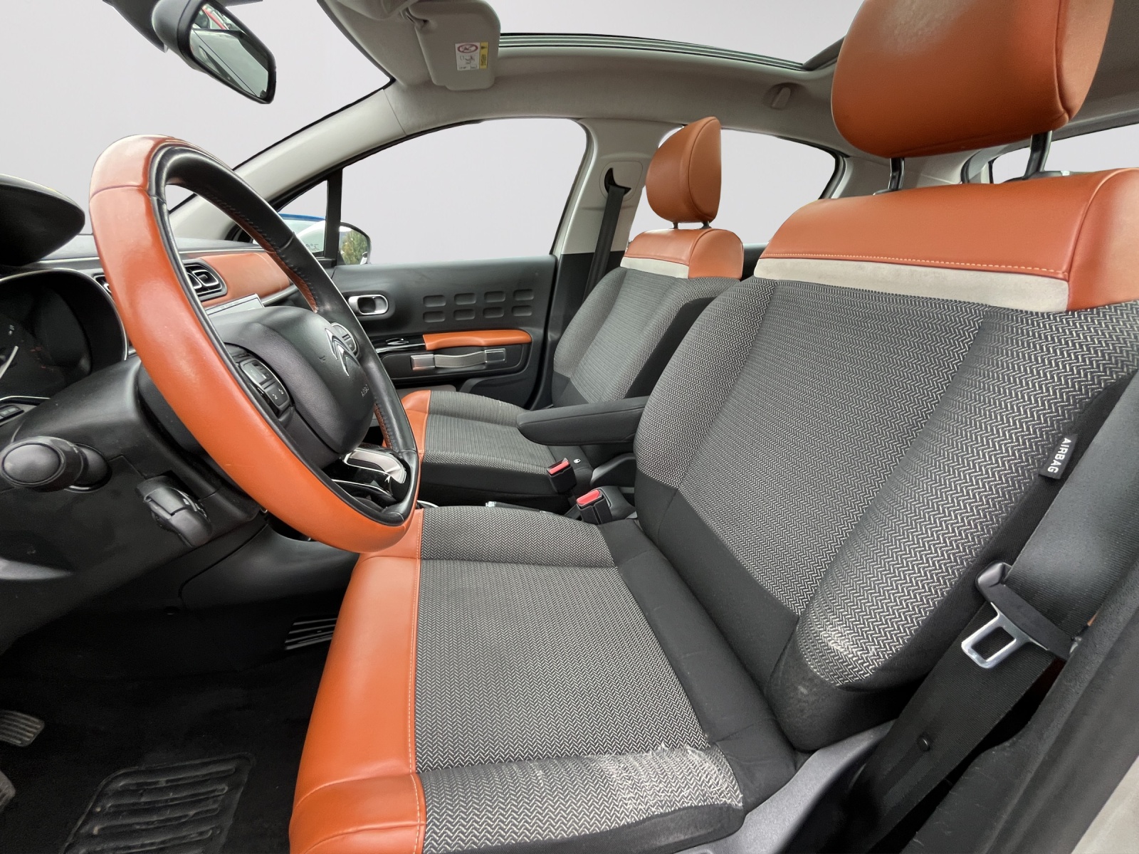 CITROEN C3 1.2i PureTech Shine-image-10