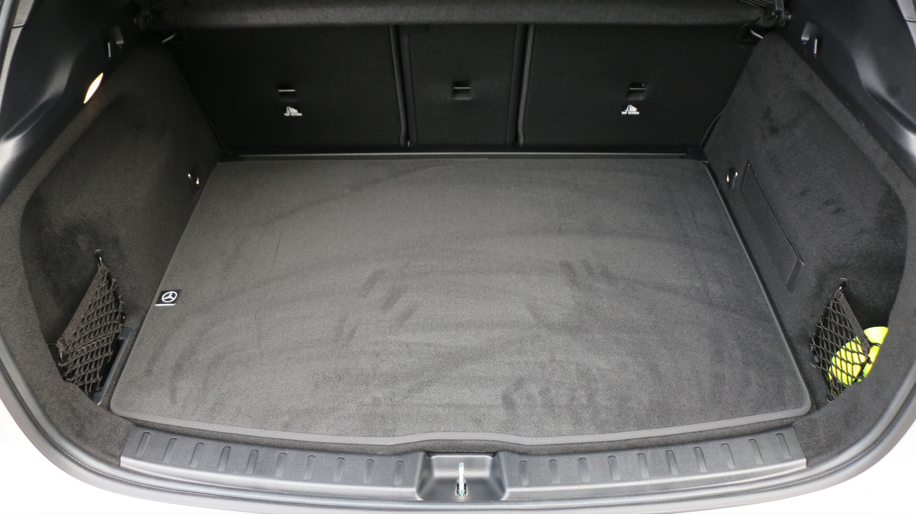 MERCEDES-BENZ GLA 220d 4Matic 8G-DCT-image-13