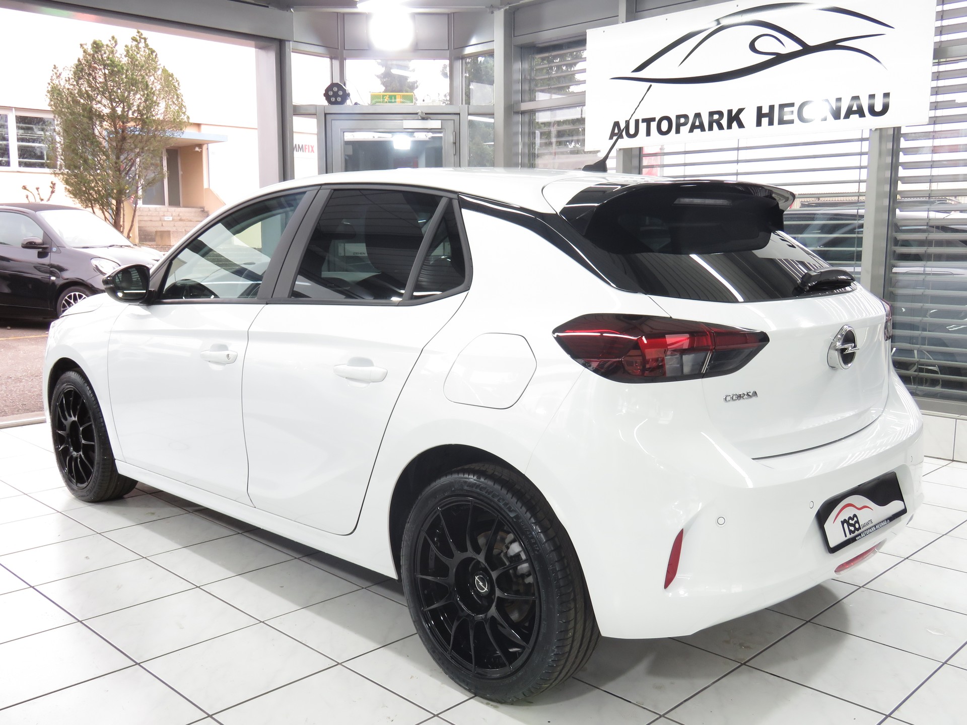 OPEL Corsa 1.2 TP Edition Automat-image-5