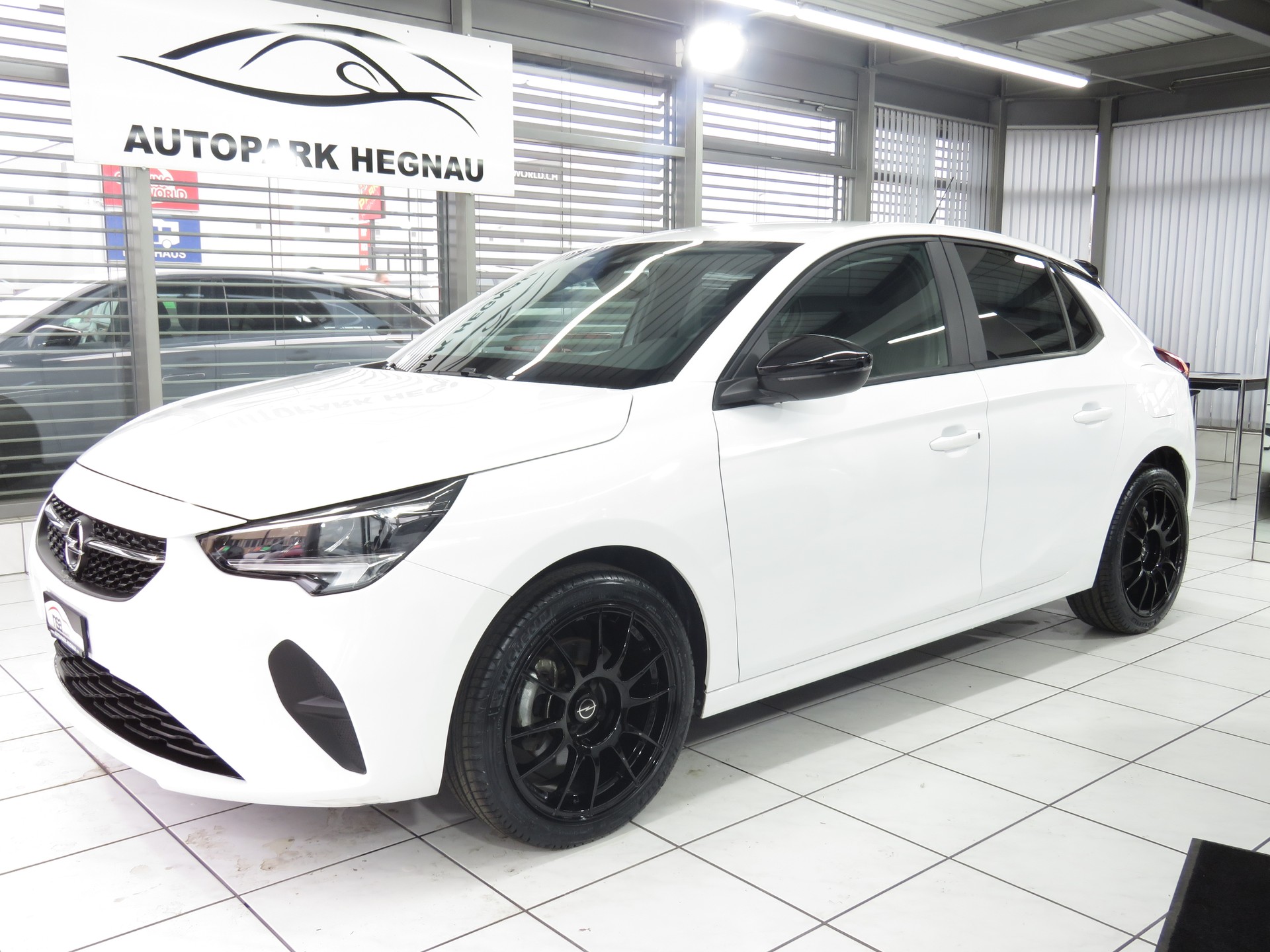 OPEL Corsa 1.2 TP Edition Automat-image-0
