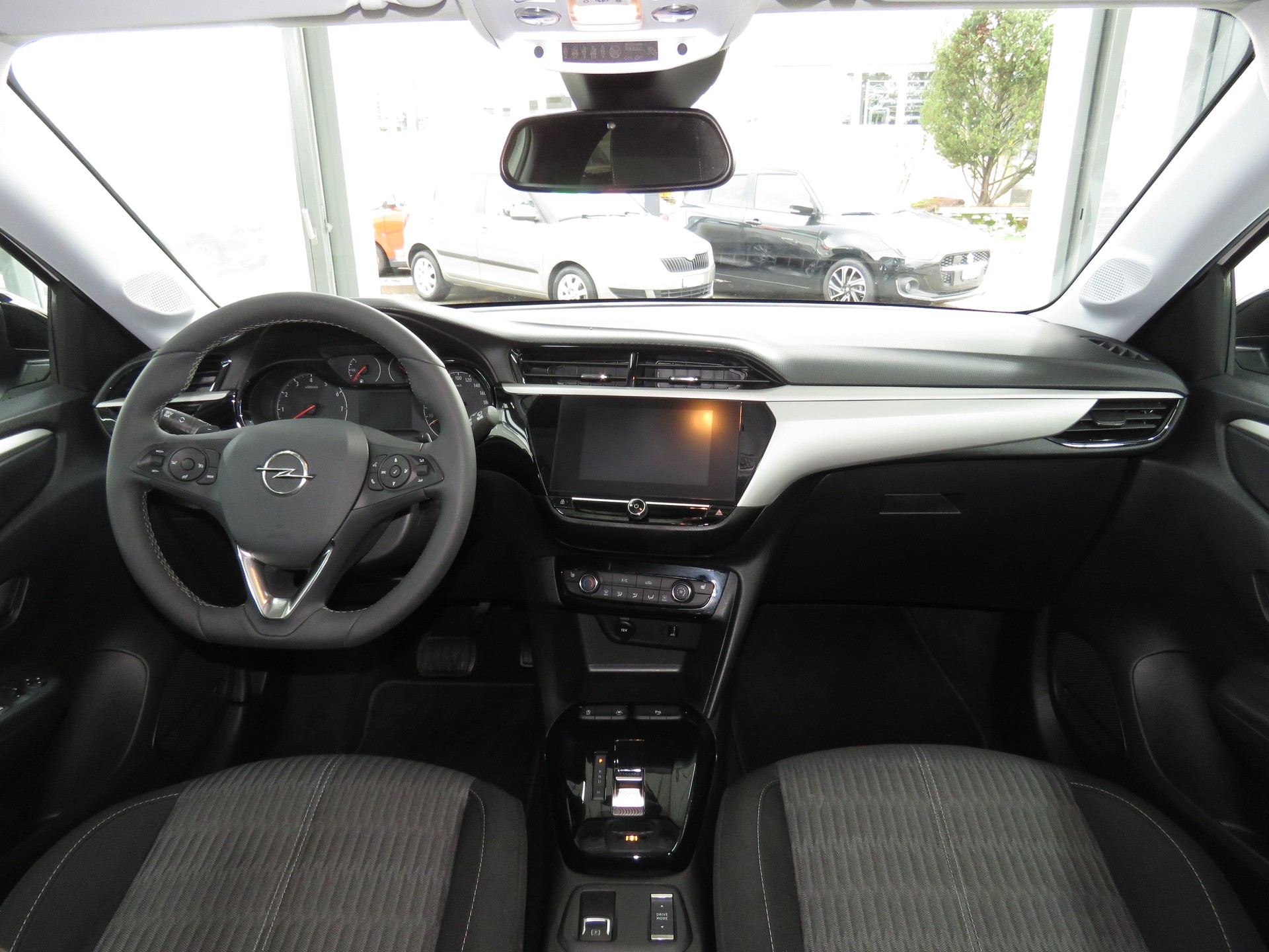 OPEL Corsa 1.2 TP Edition Automat-image-14