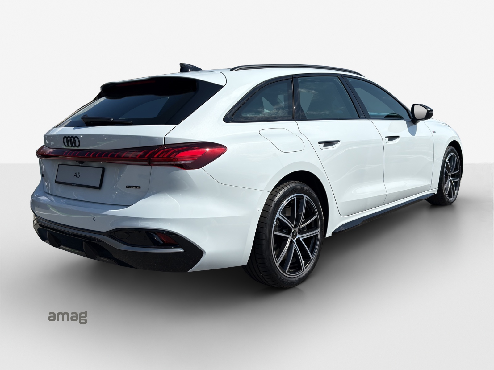 AUDI A5 Avant TDI quattro 150 kW Attraction S tronic-image-6