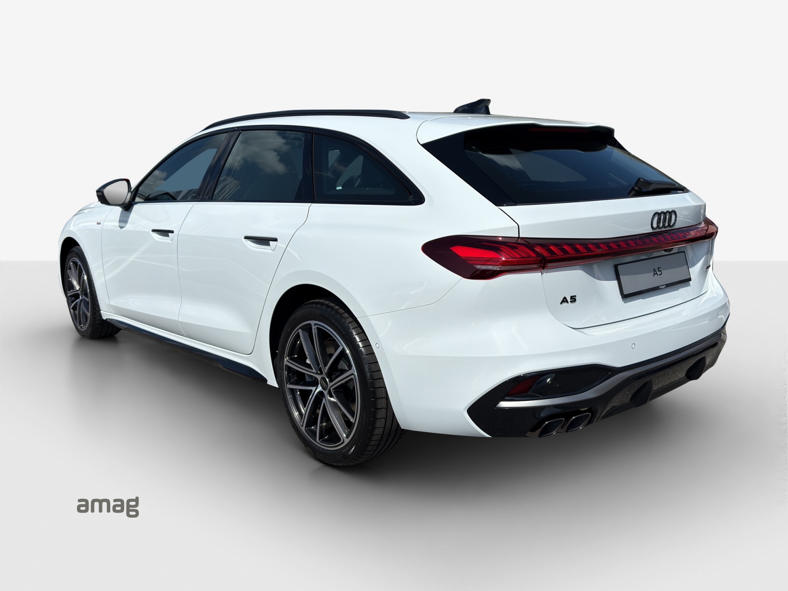 AUDI A5 Avant TDI quattro 150 kW Attraction S tronic-image-2