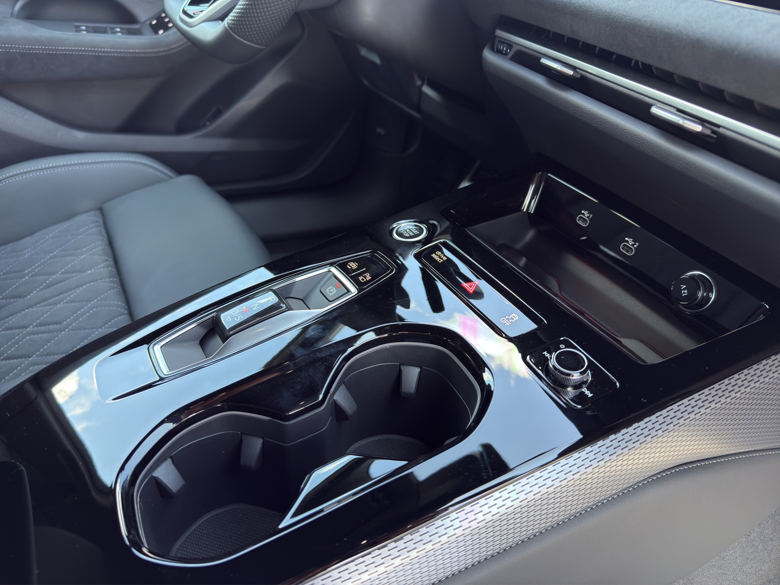 AUDI A5 Avant TDI quattro 150 kW Attraction S tronic-image-13