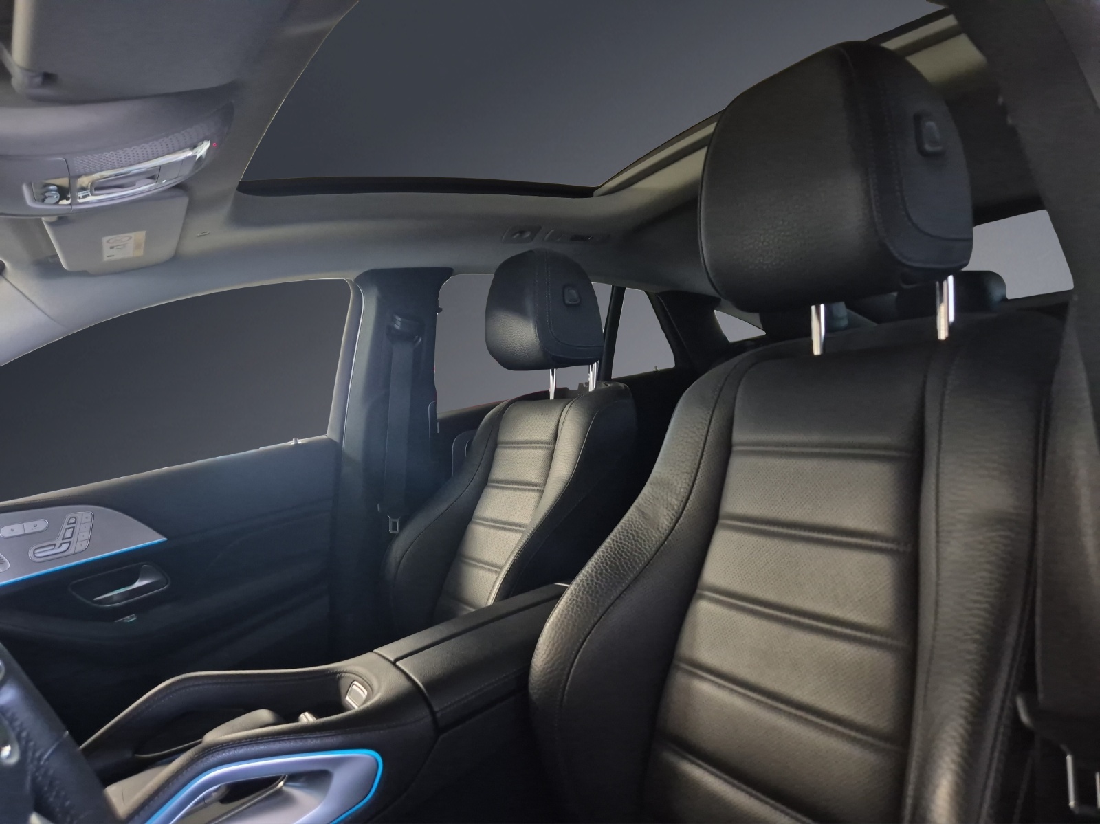 MERCEDES-BENZ GLE Coupé 350d-image-13