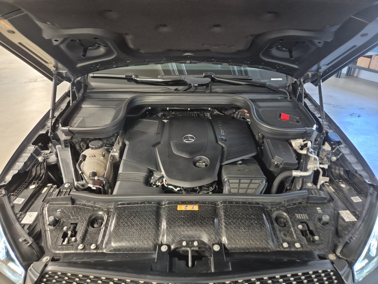 MERCEDES-BENZ GLE Coupé 350d-image-22