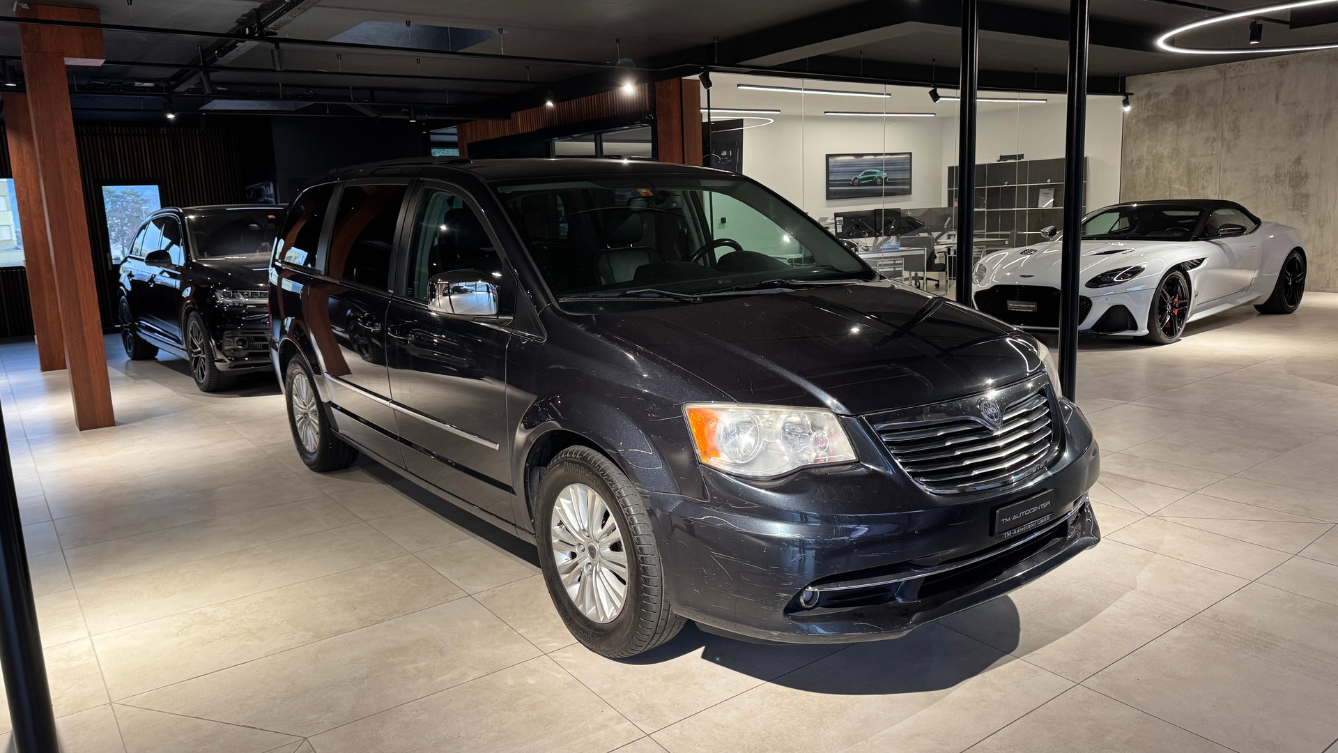 LANCIA Voyager 2.8D Platinum Automatic-image-1