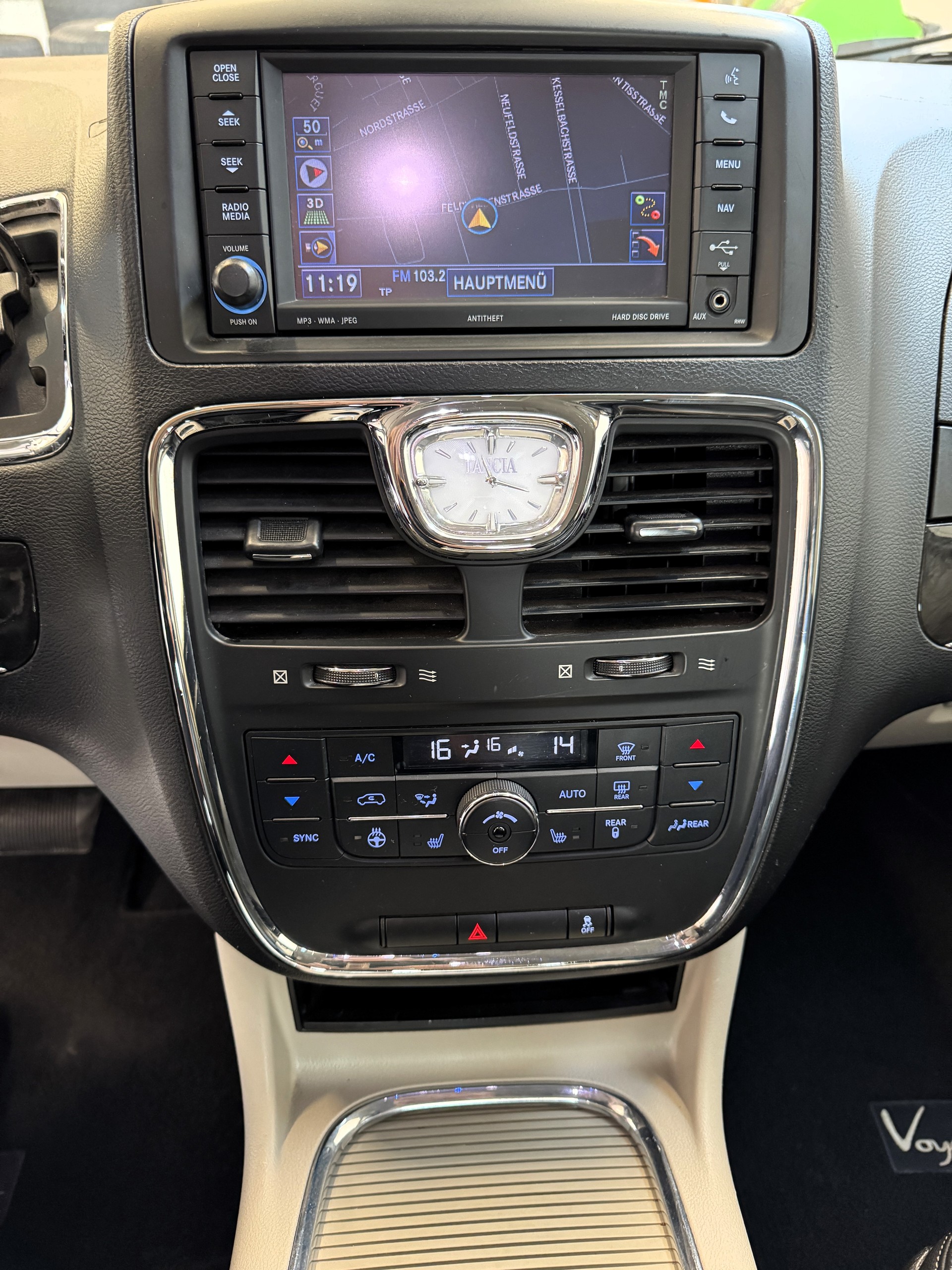 LANCIA Voyager 2.8D Platinum Automatic-image-10