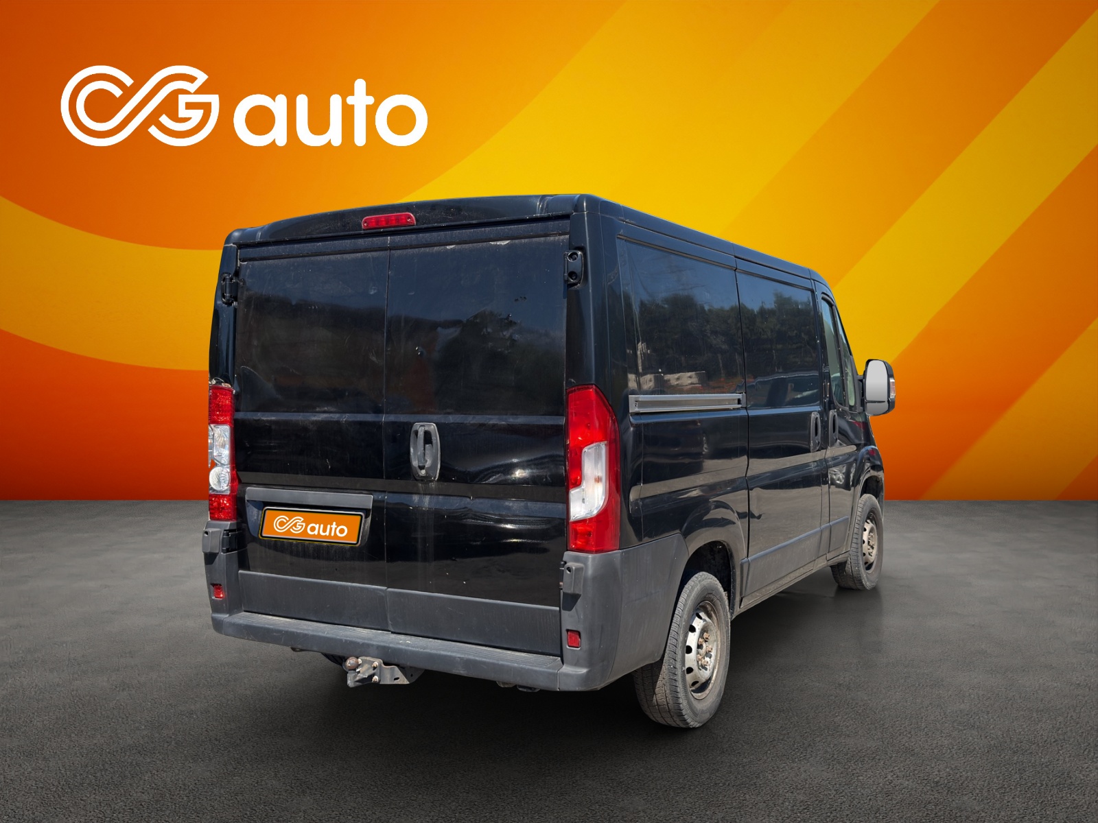 PEUGEOT Boxer 2.0 HDI 330 Allure L1H1-image-6