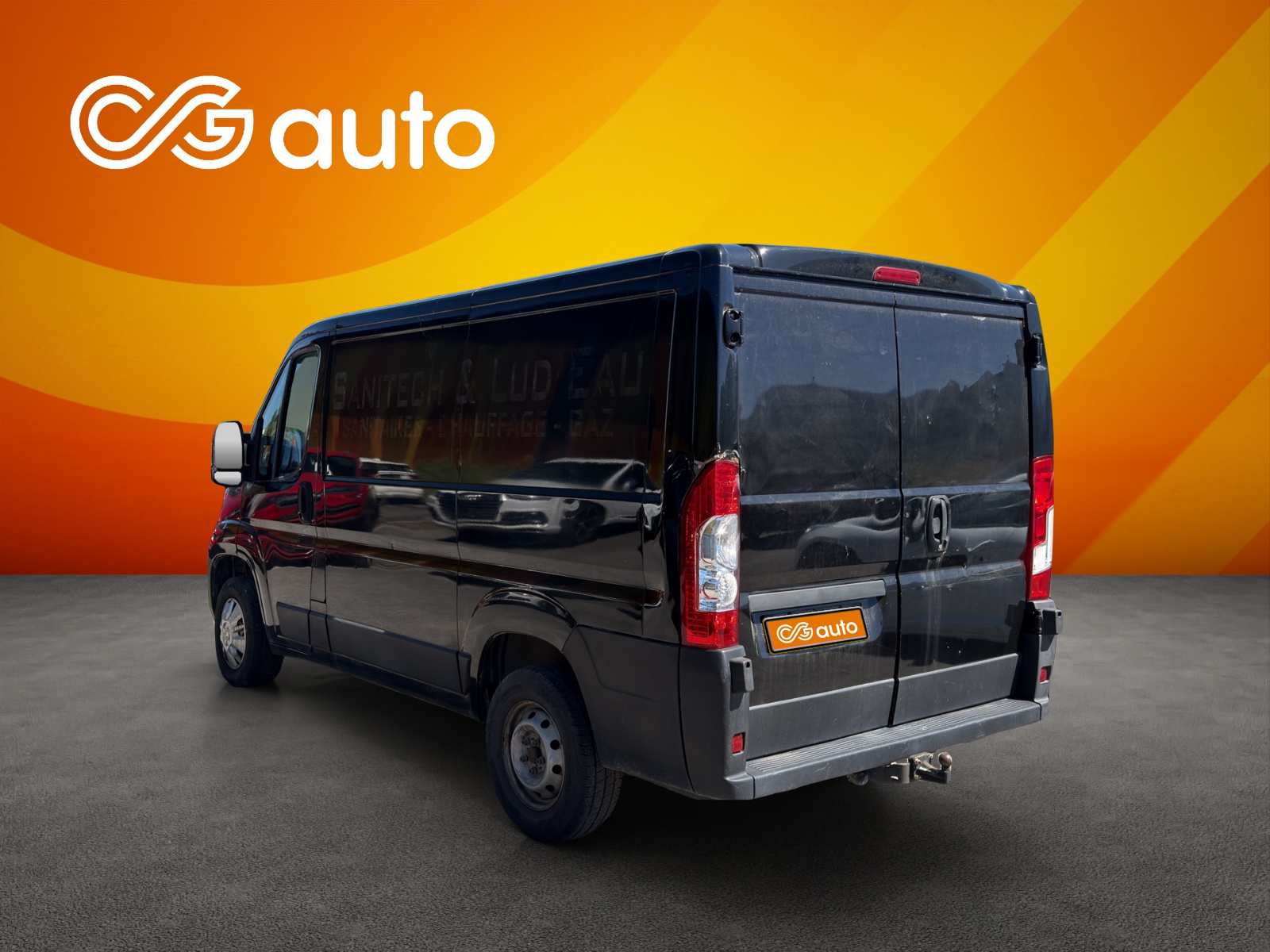 PEUGEOT Boxer 2.0 HDI 330 Allure L1H1-image-5