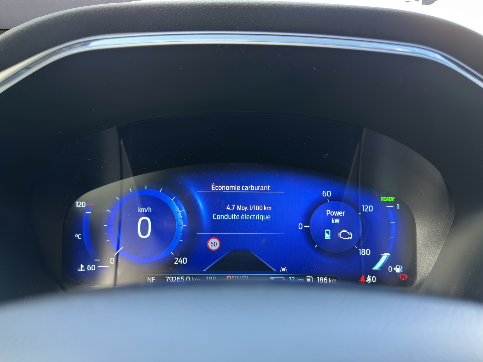 FORD Kuga 2.5 Plug-in Hybrid ST-Line X-image-6