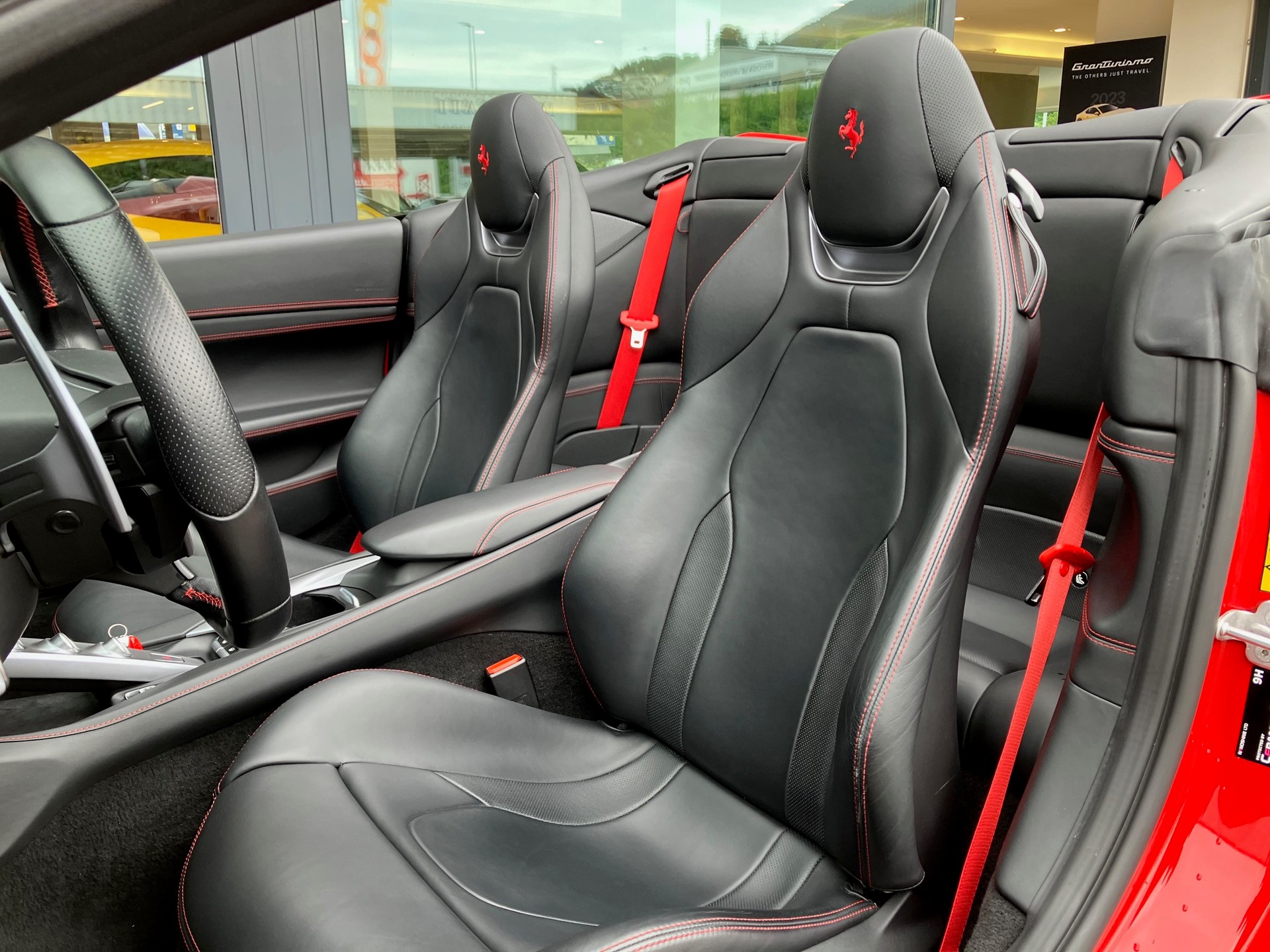FERRARI Portofino 3.9 V8 T-image-5