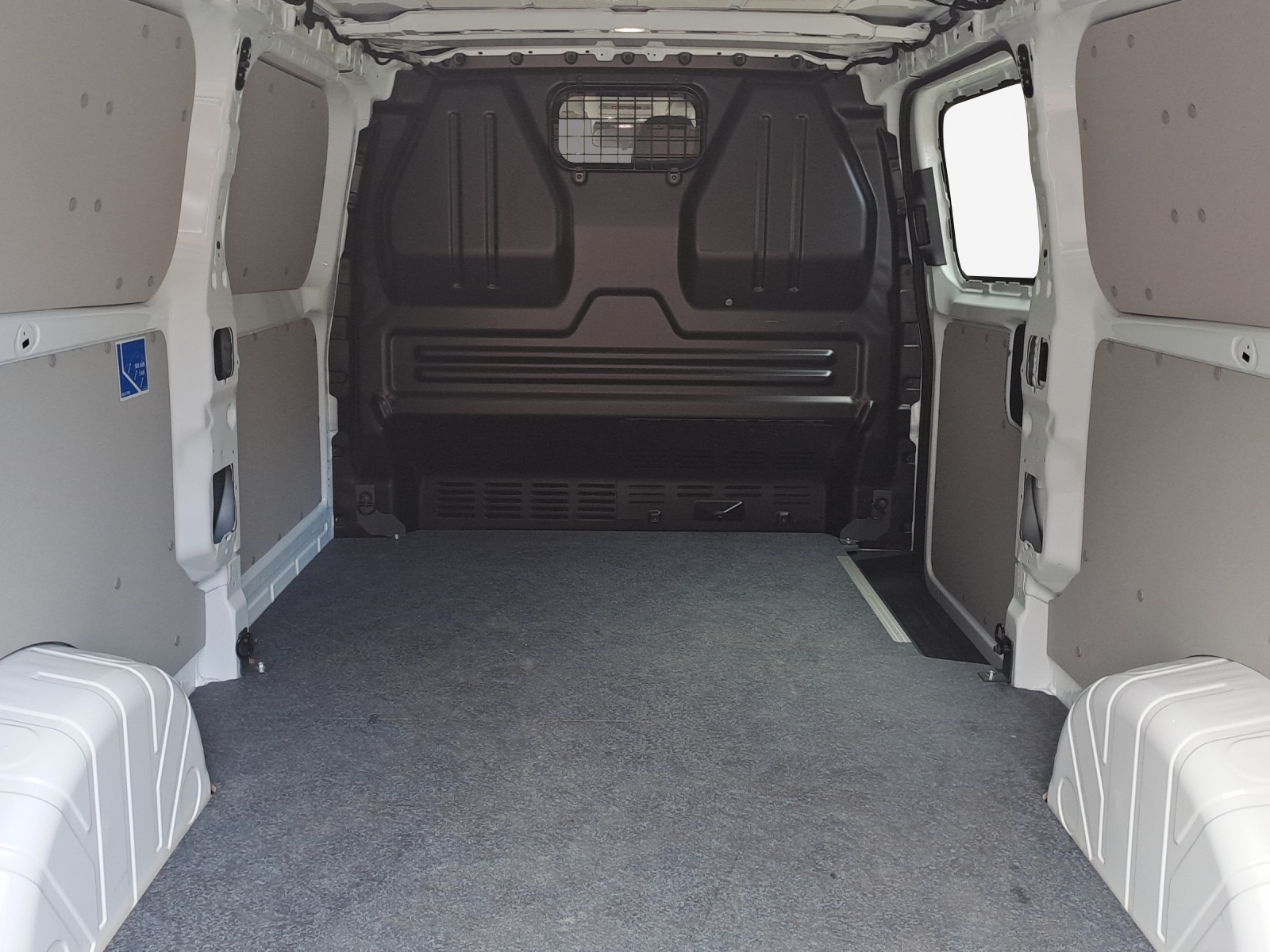 VW e-Transporter 70 kWh Lang-image-11