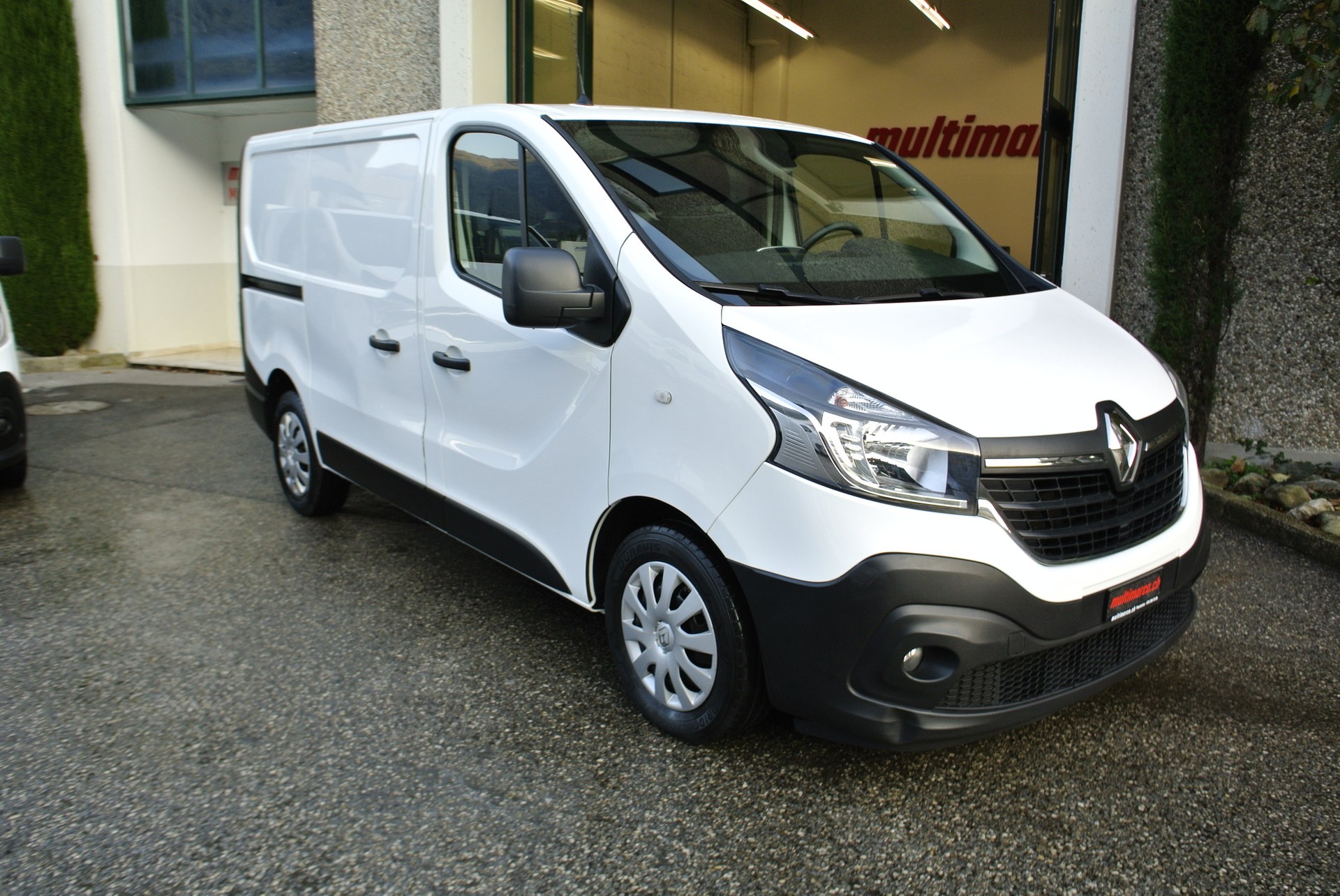 RENAULT Trafic 2.0 Energy dCi 120 3.0t Business L1H1-image-4