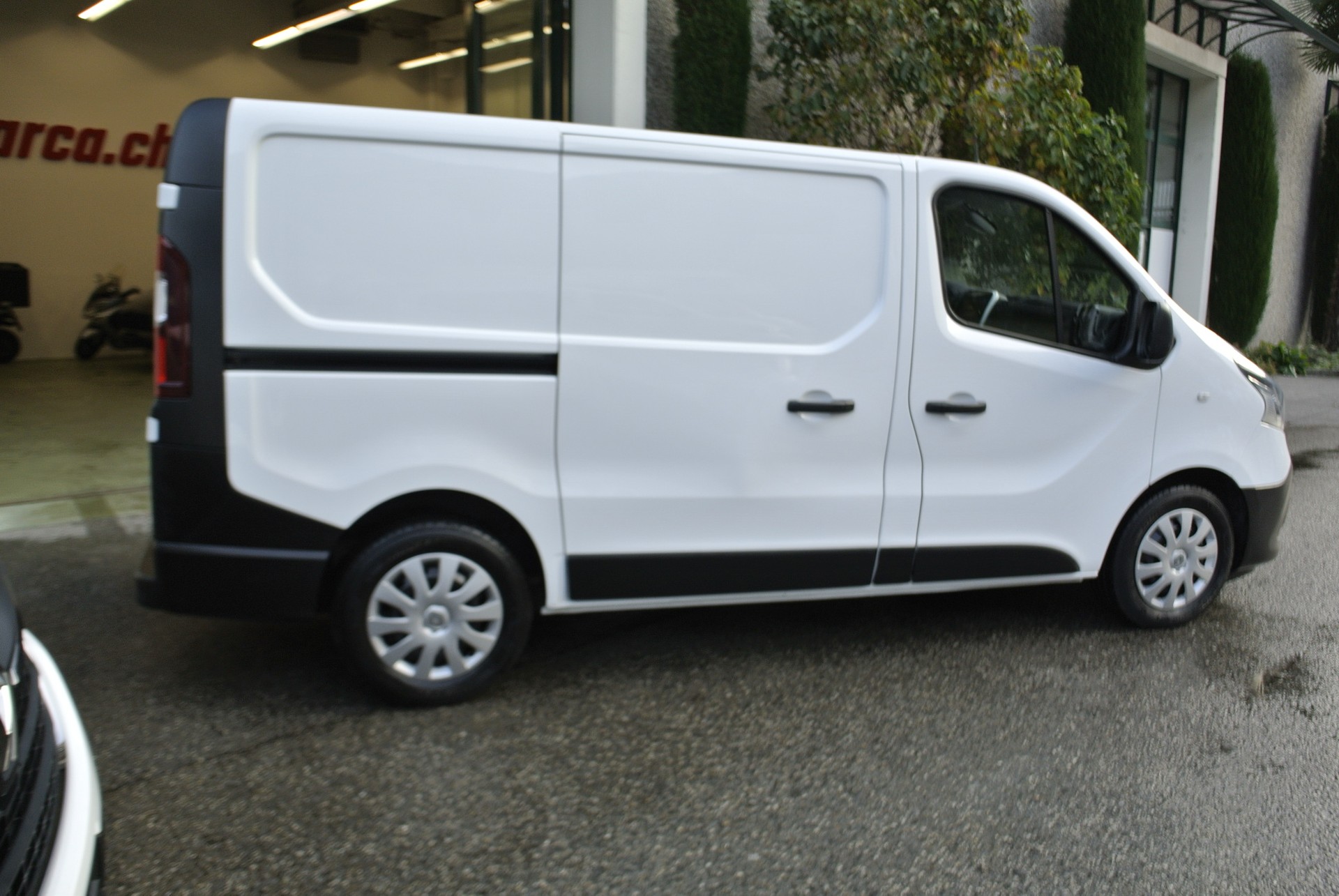 RENAULT Trafic 2.0 Energy dCi 120 3.0t Business L1H1-image-7