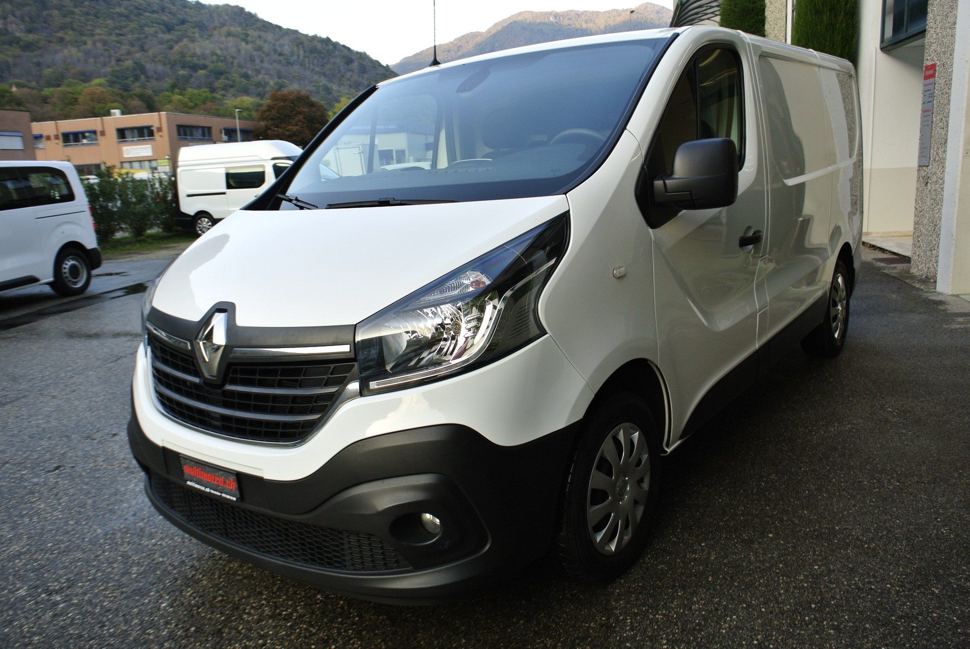 RENAULT Trafic 2.0 Energy dCi 120 3.0t Business L1H1-showroom-element-2