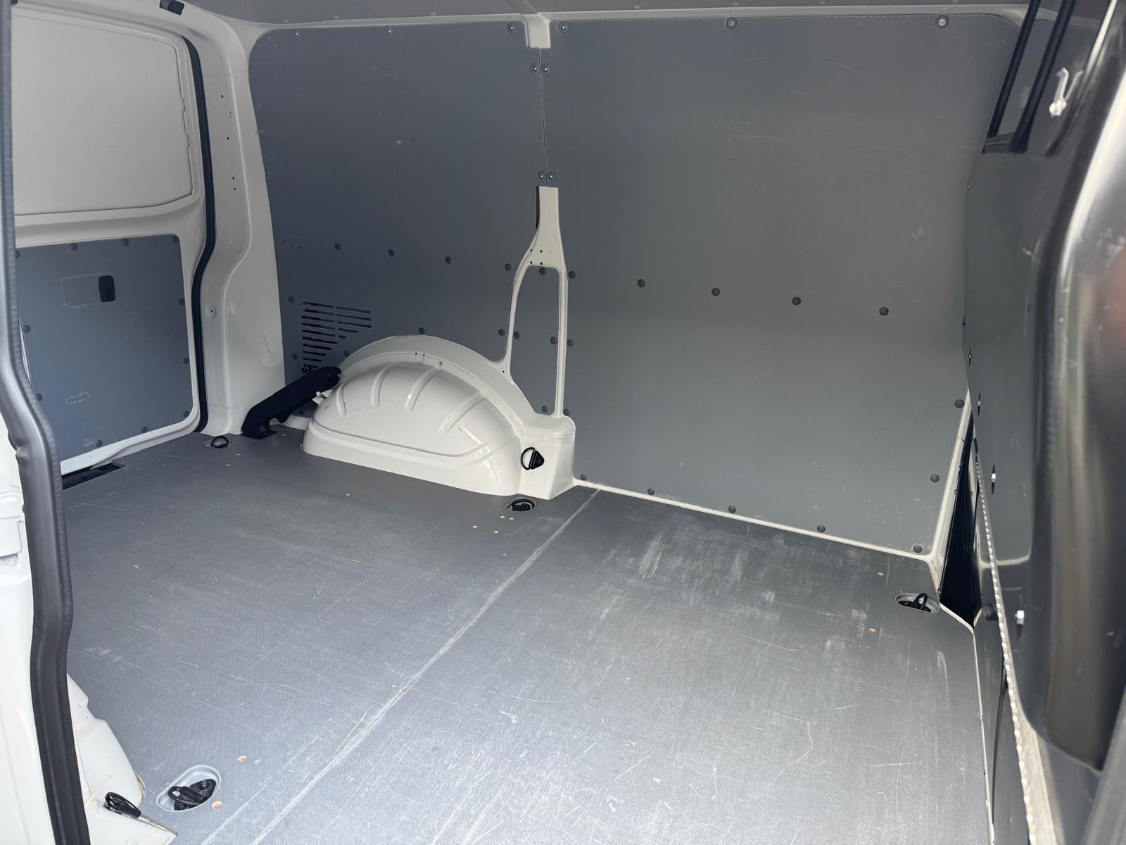 VW T6.1 2.0 TDI-image-8