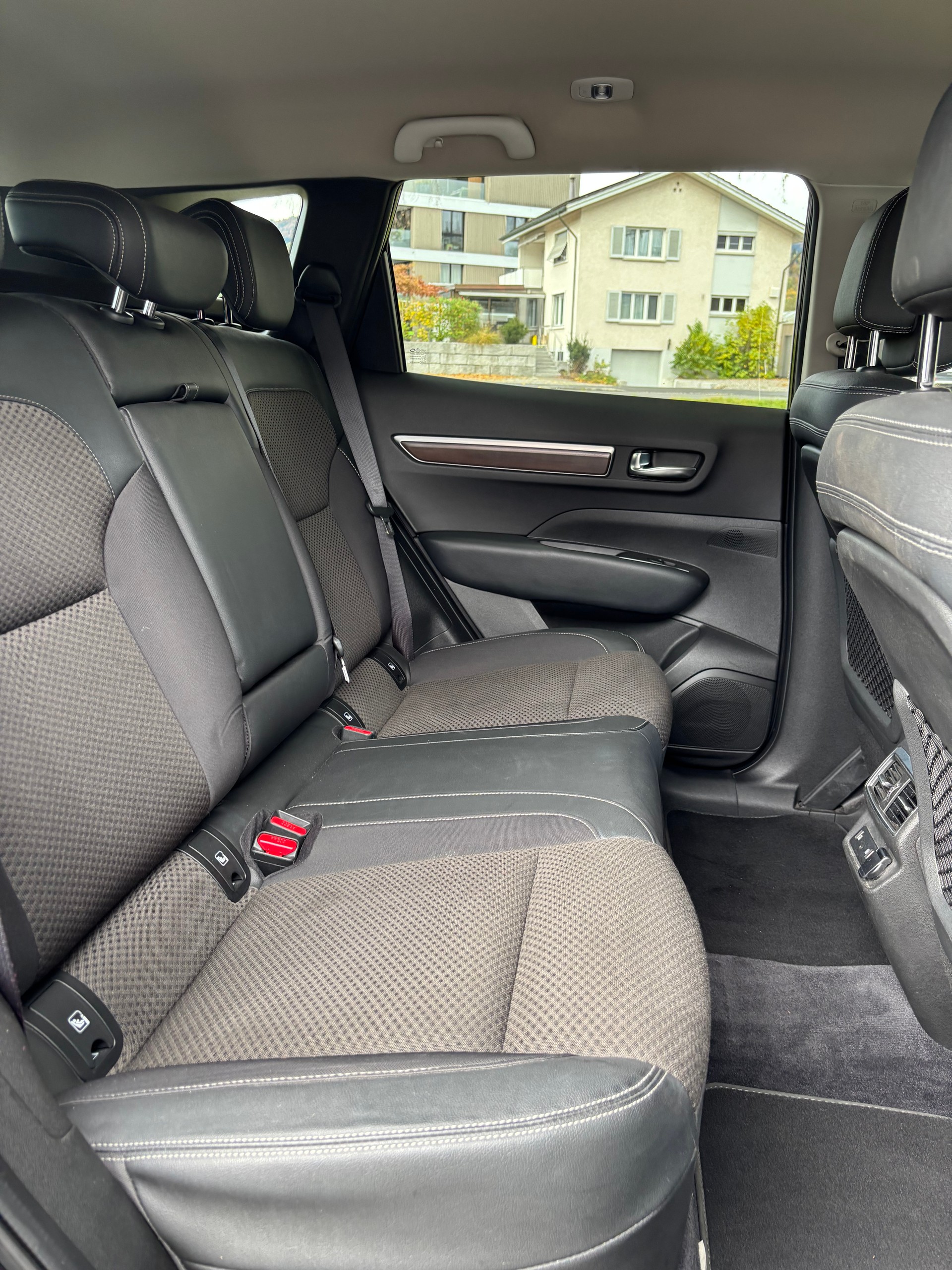 RENAULT Koleos 2.0 dCi Intens 4WD Xtronic CVT-image-15