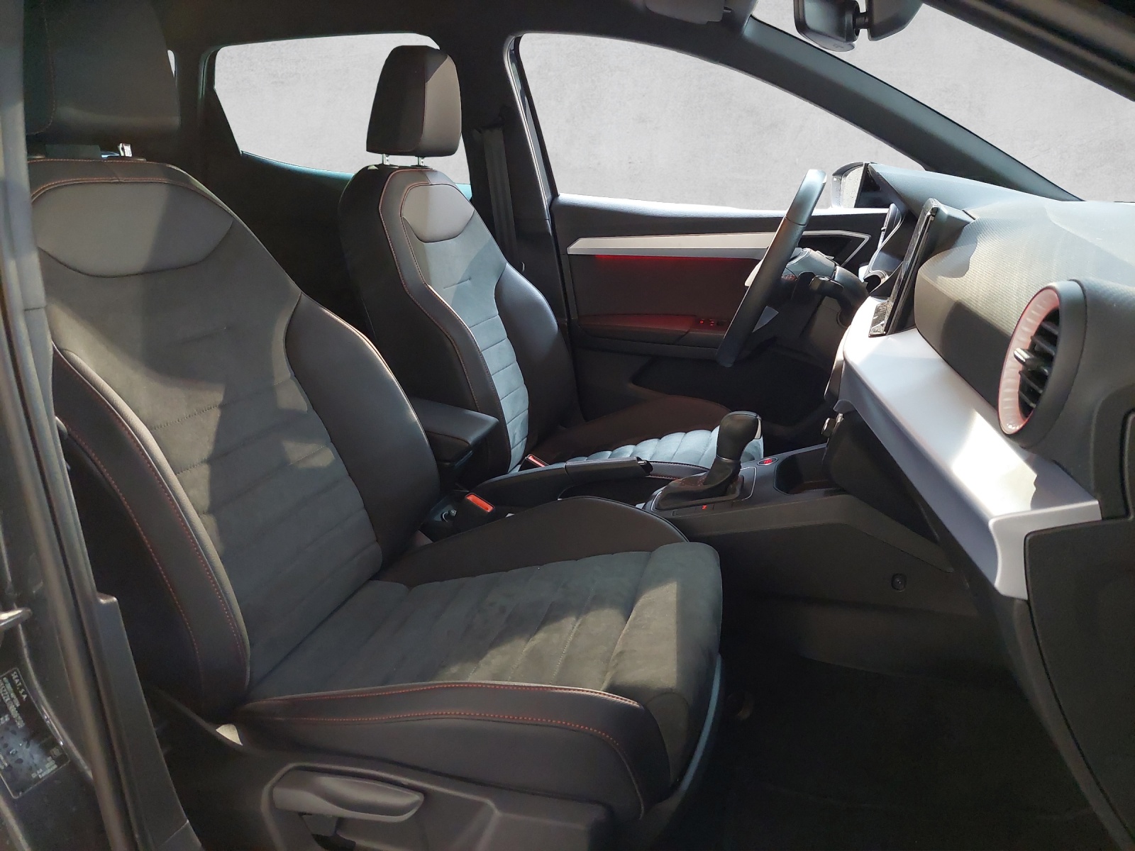 SEAT Ibiza 1.0 EcoTSI FR DSG-image-8