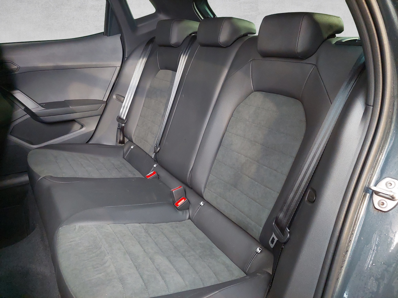 SEAT Ibiza 1.0 EcoTSI FR DSG-image-7