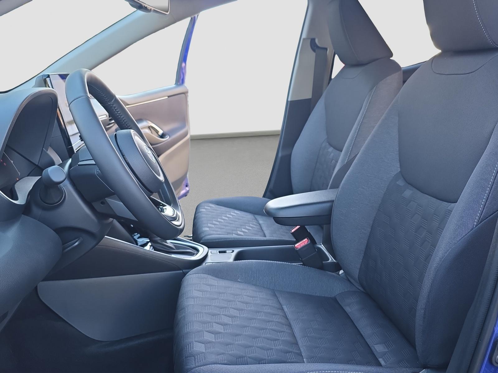 TOYOTA Yaris 1.5 VVT-i HSD Trend-image-9