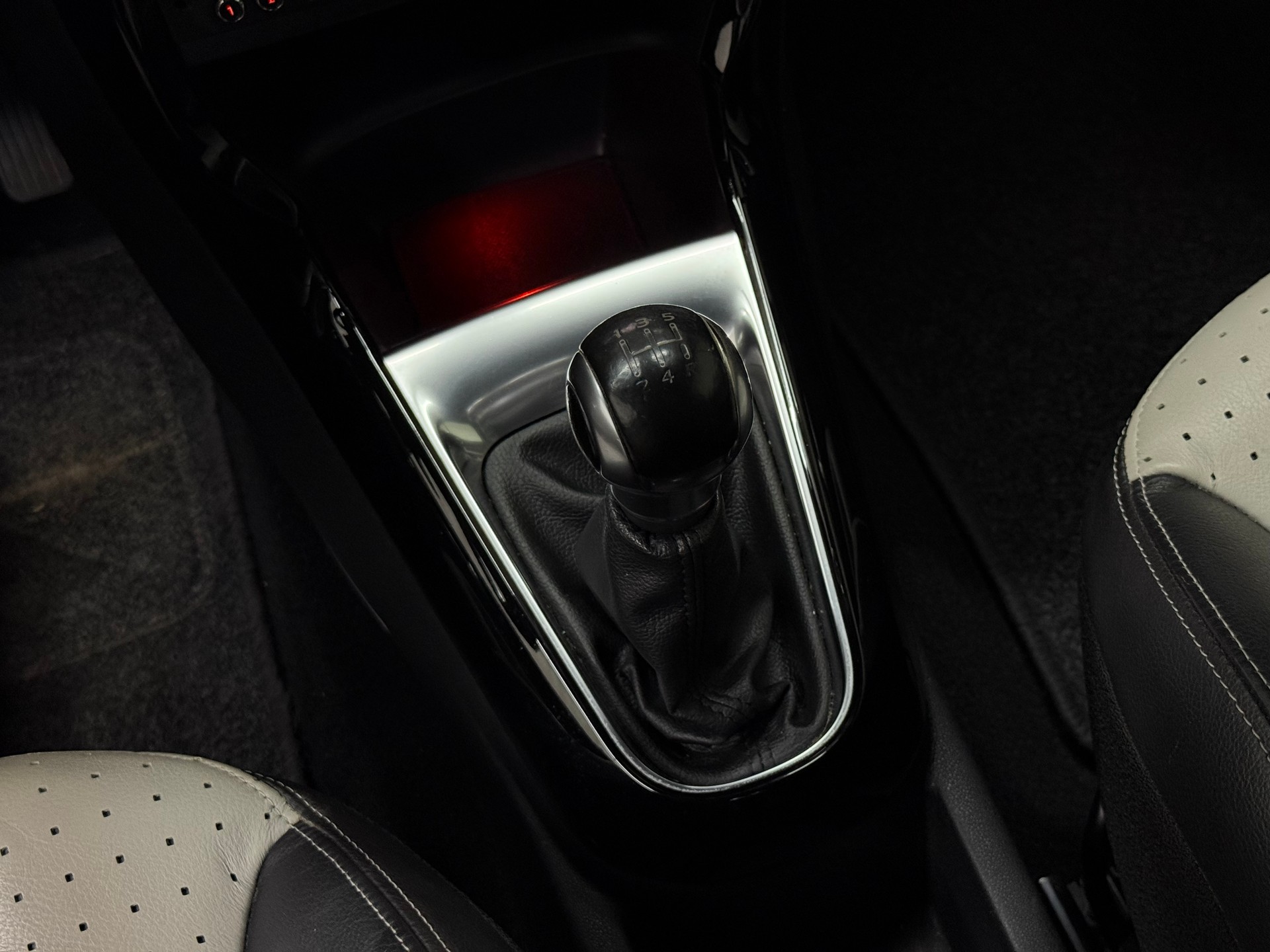DS AUTOMOBILES DS3 1.6 VTi SO Chic-image-14