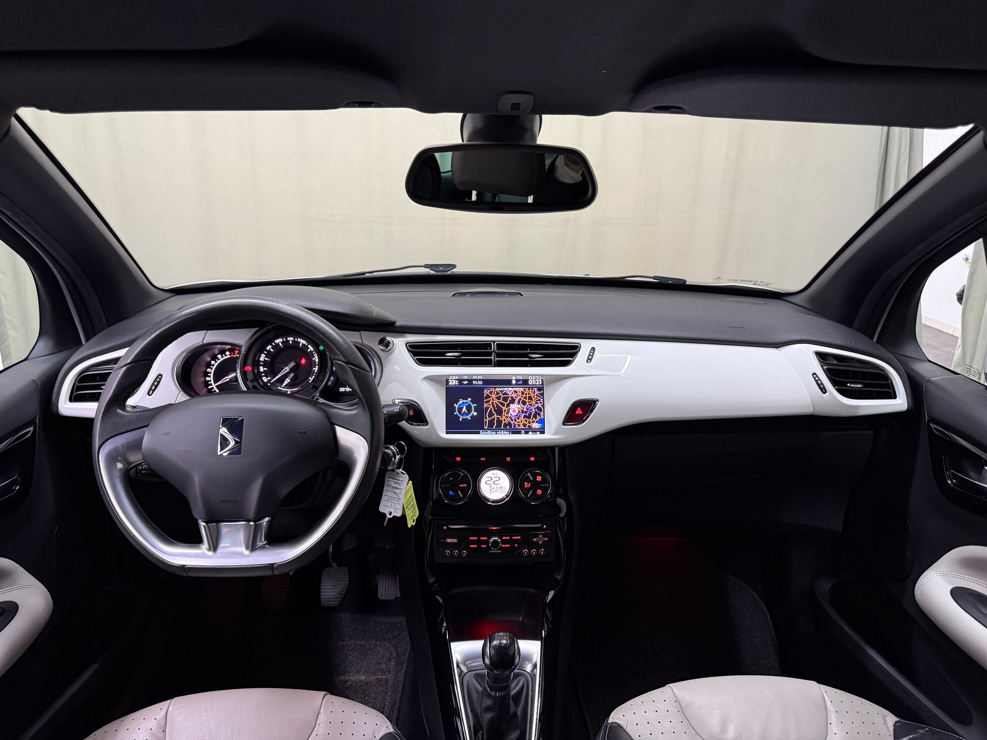 DS AUTOMOBILES DS3 1.6 VTi SO Chic-image-8