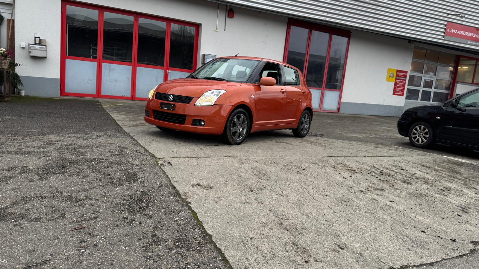 SUZUKI Swift 1.3i 16V GL