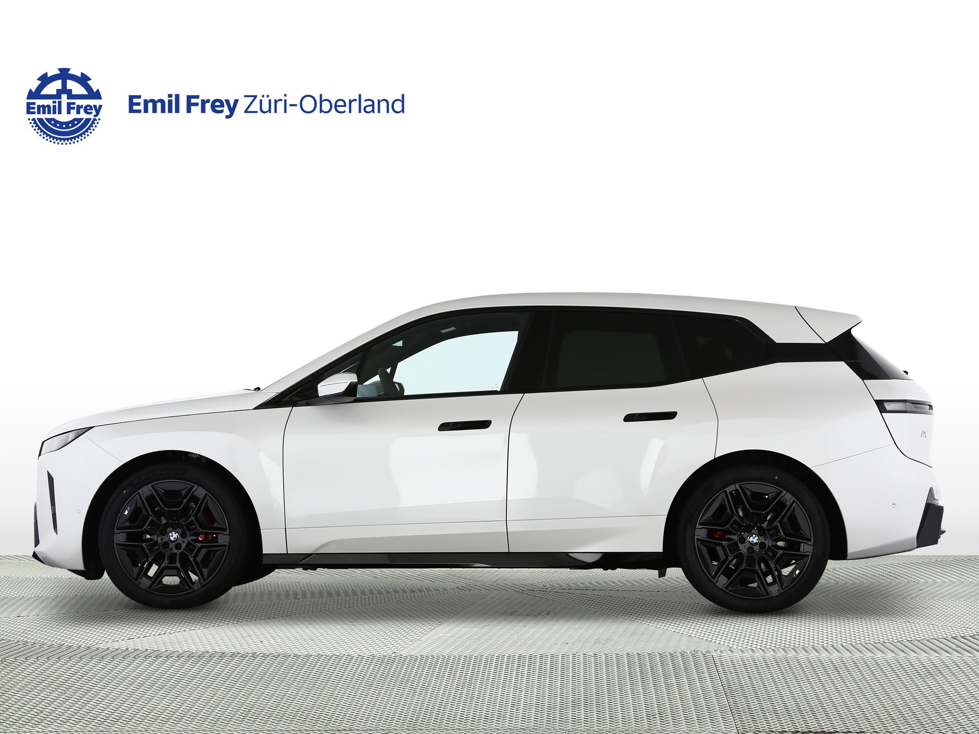 BMW iX xDrive60-image-1