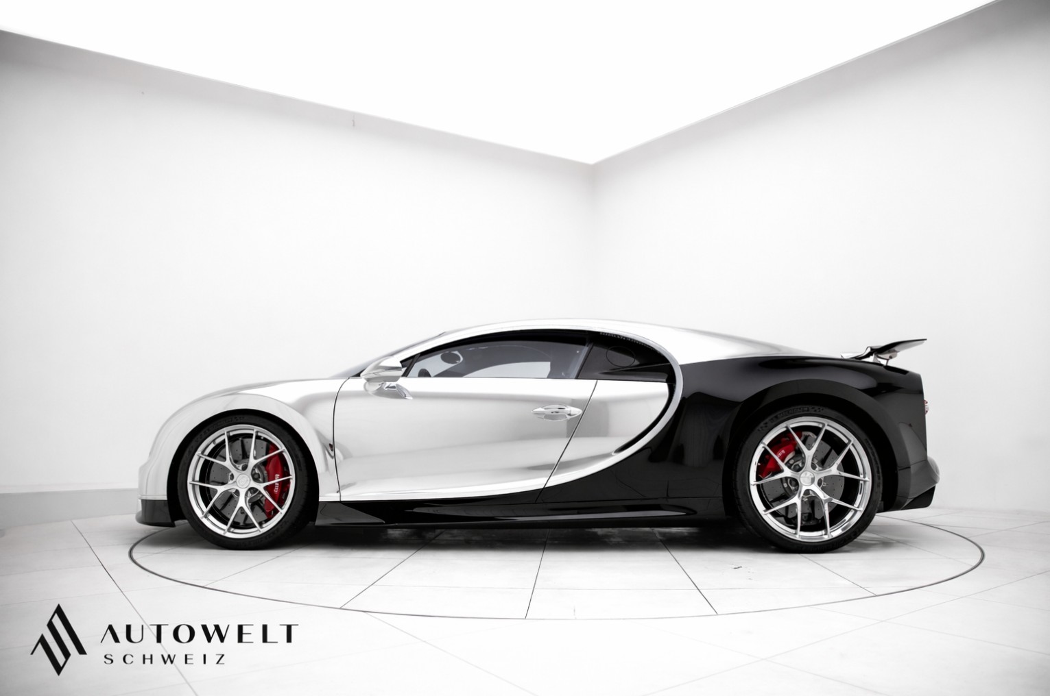 BUGATTI CHIRON SPORT La Mer Argentée-image-1